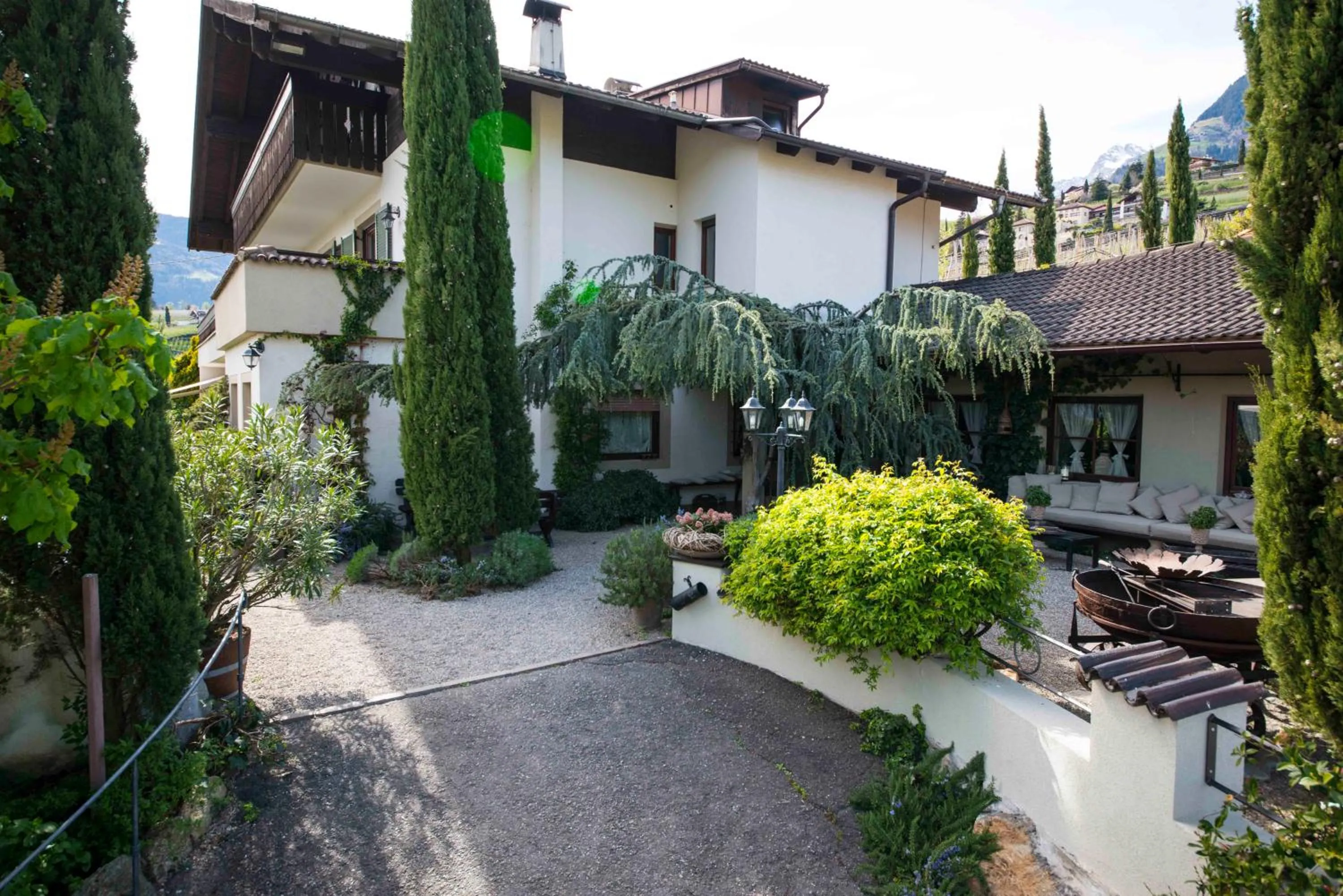 Facade/entrance in Hotel Chalet Gravenstein