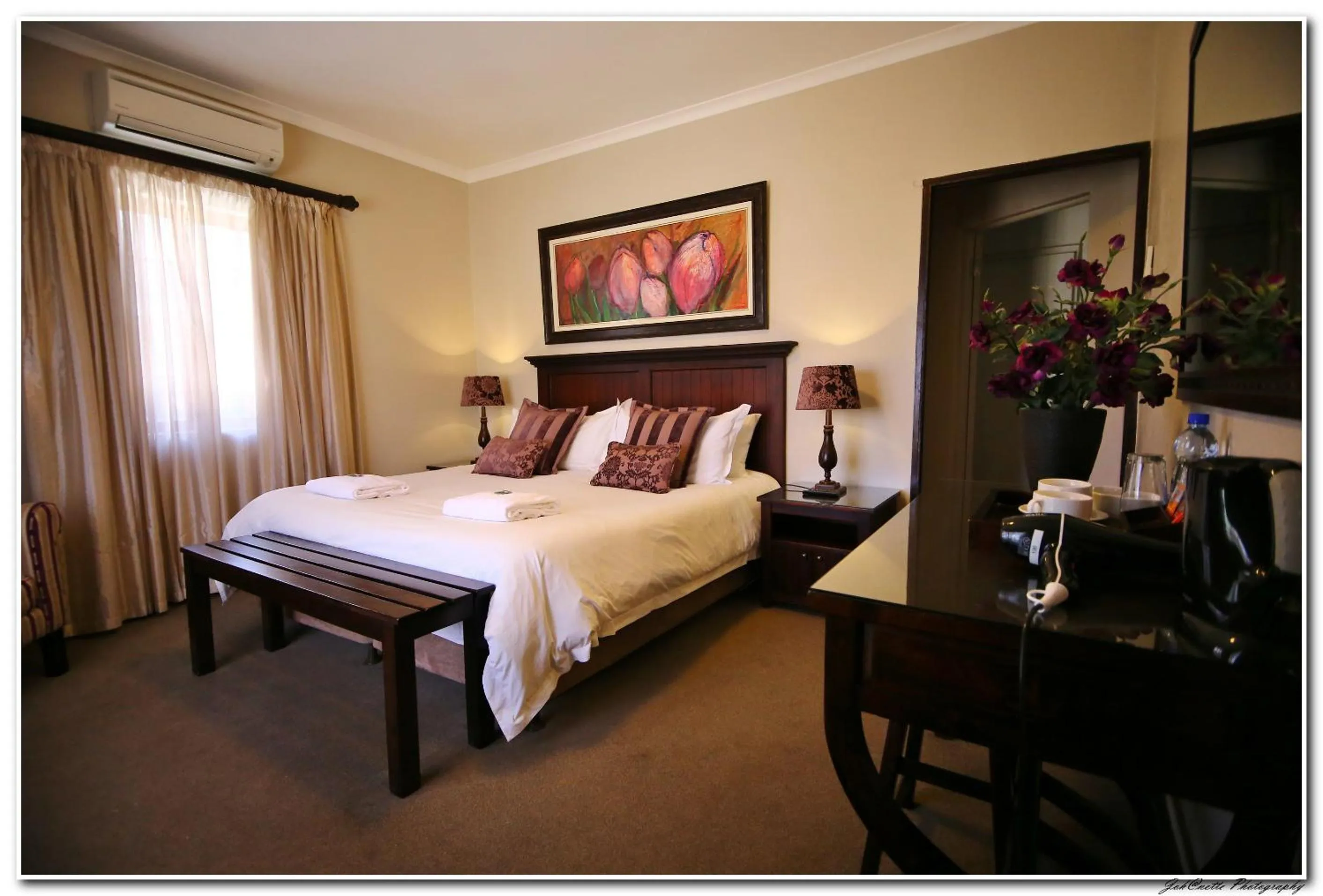Bed in Celtis Country Lodge & Restaurant