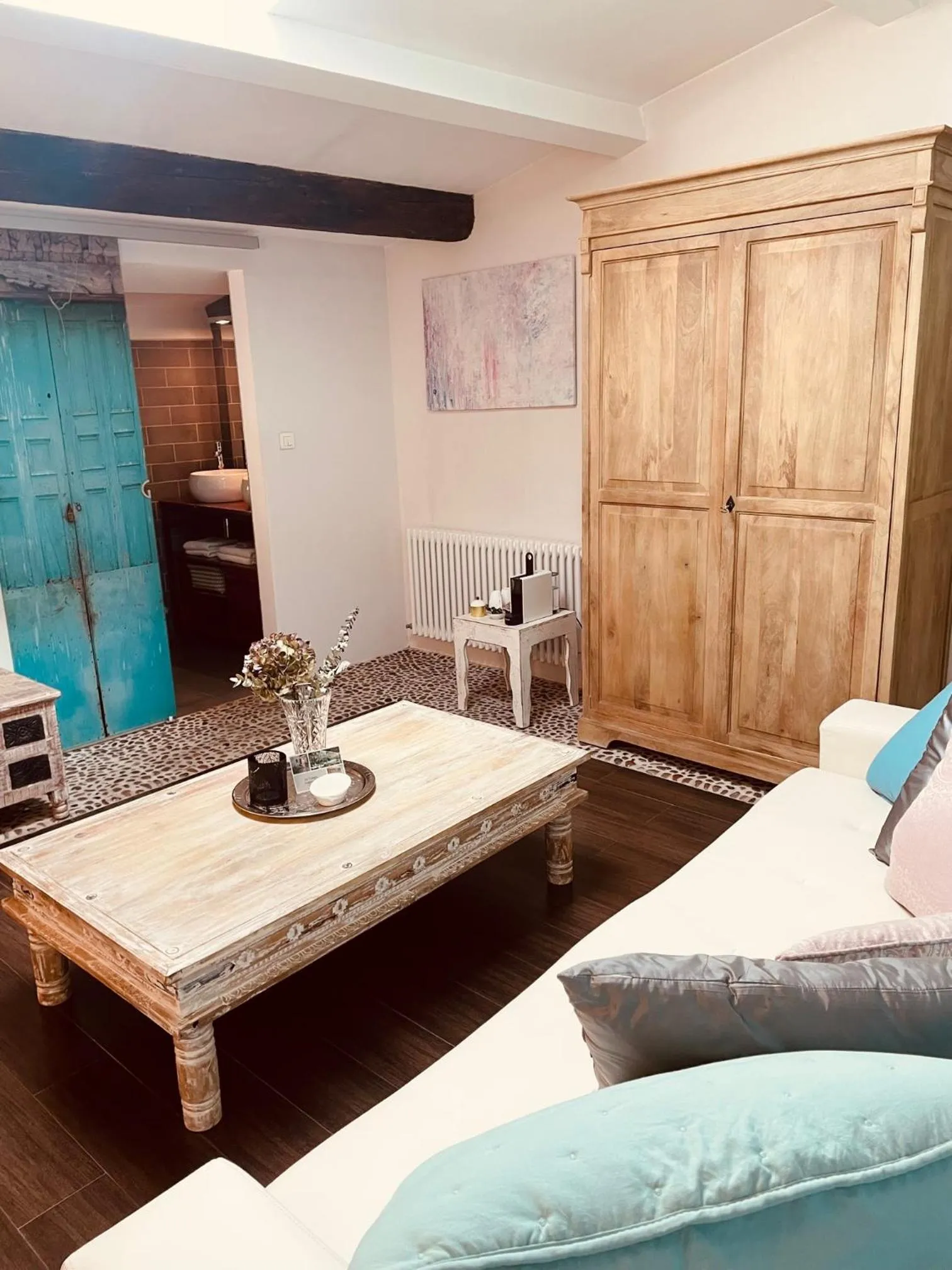 Bedroom, Bed in B&B Temps Suspendu Provence