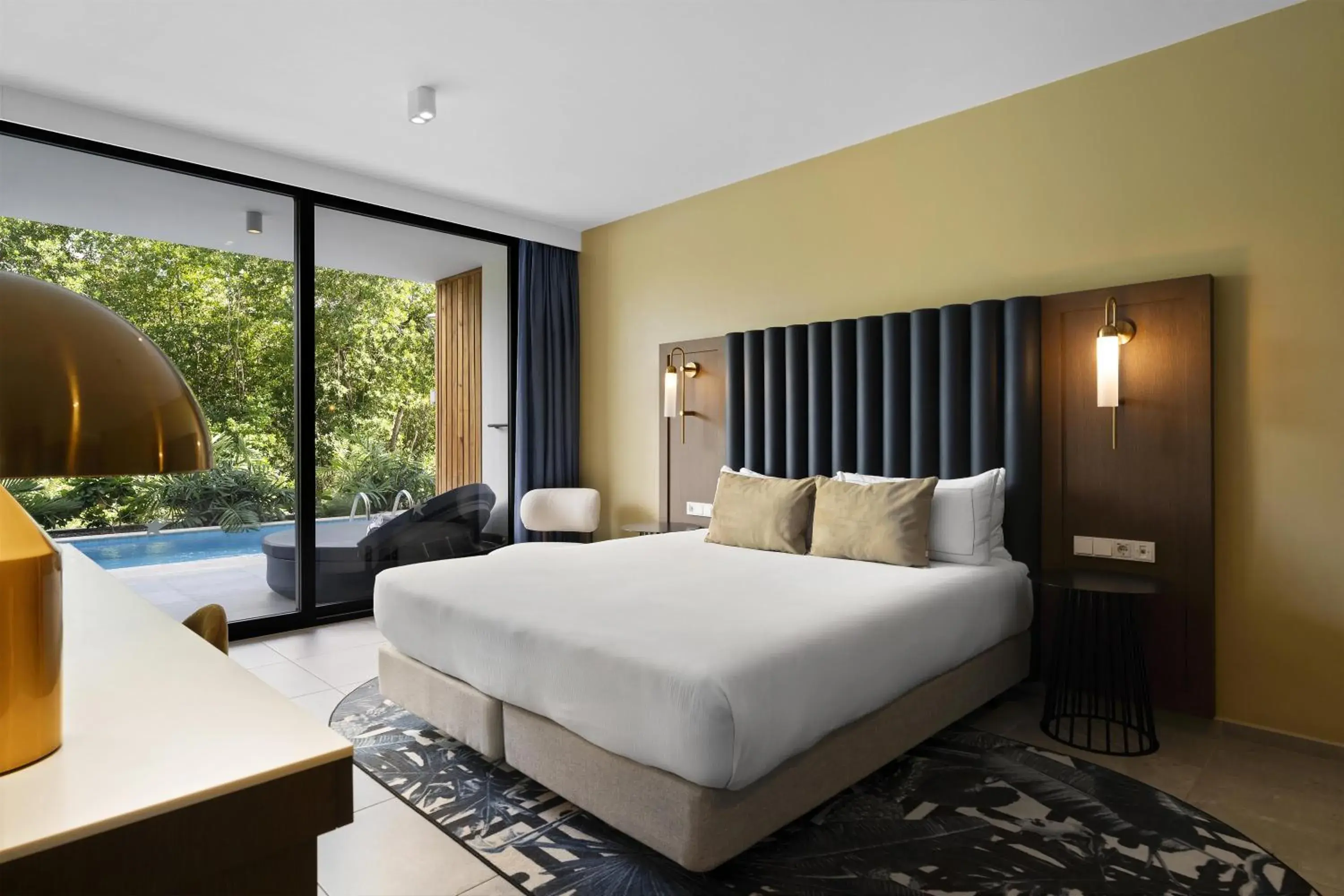 Bed in The Rif At Mangrove Beach Corendon Curacao All-Inclusive, Curio by Hilton Bed in The Rif At Mangrove Beach Corendon Curacao All-Inclusive, Curio by Hilton