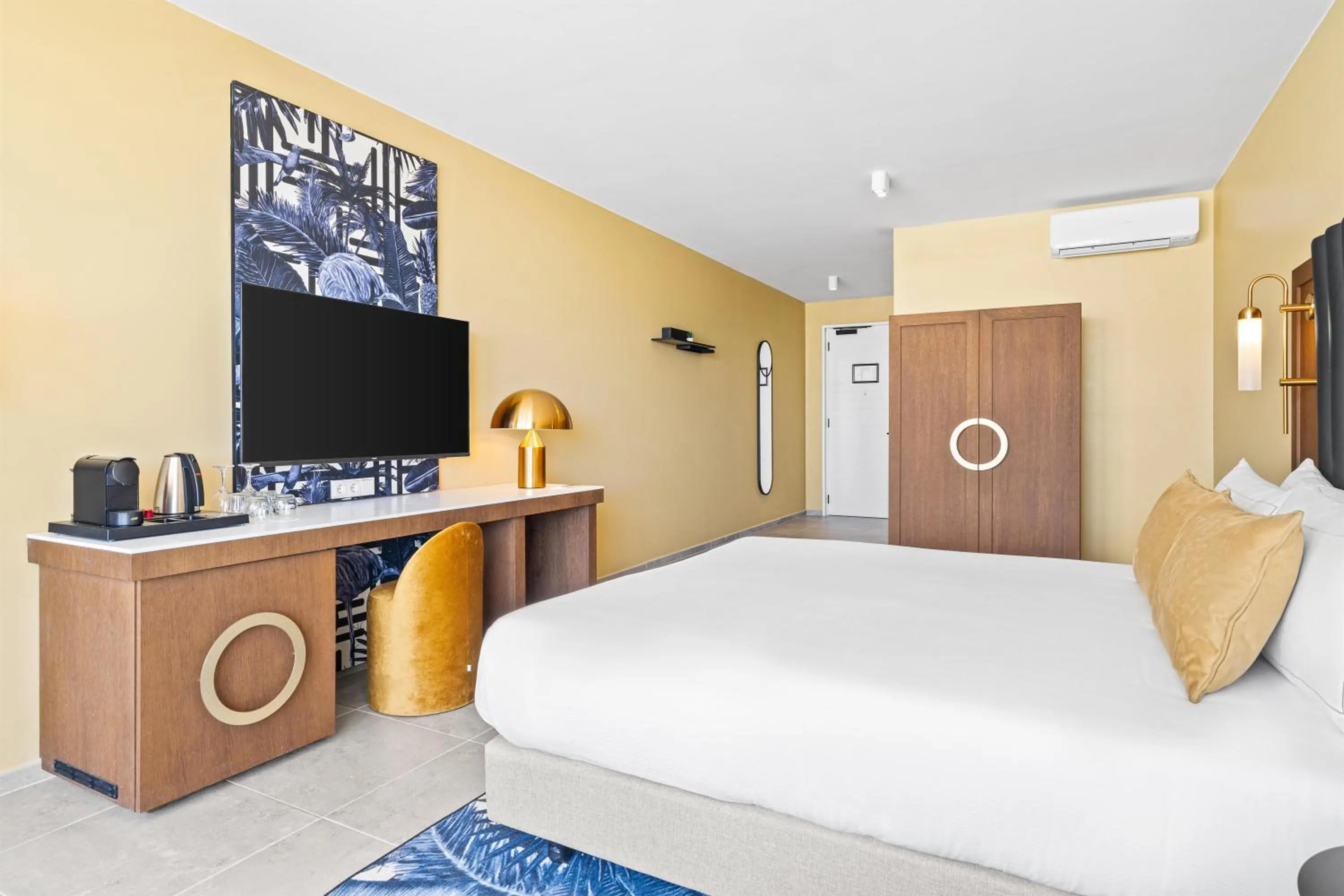 Bed in The Rif At Mangrove Beach Corendon Curacao All-Inclusive, Curio by Hilton