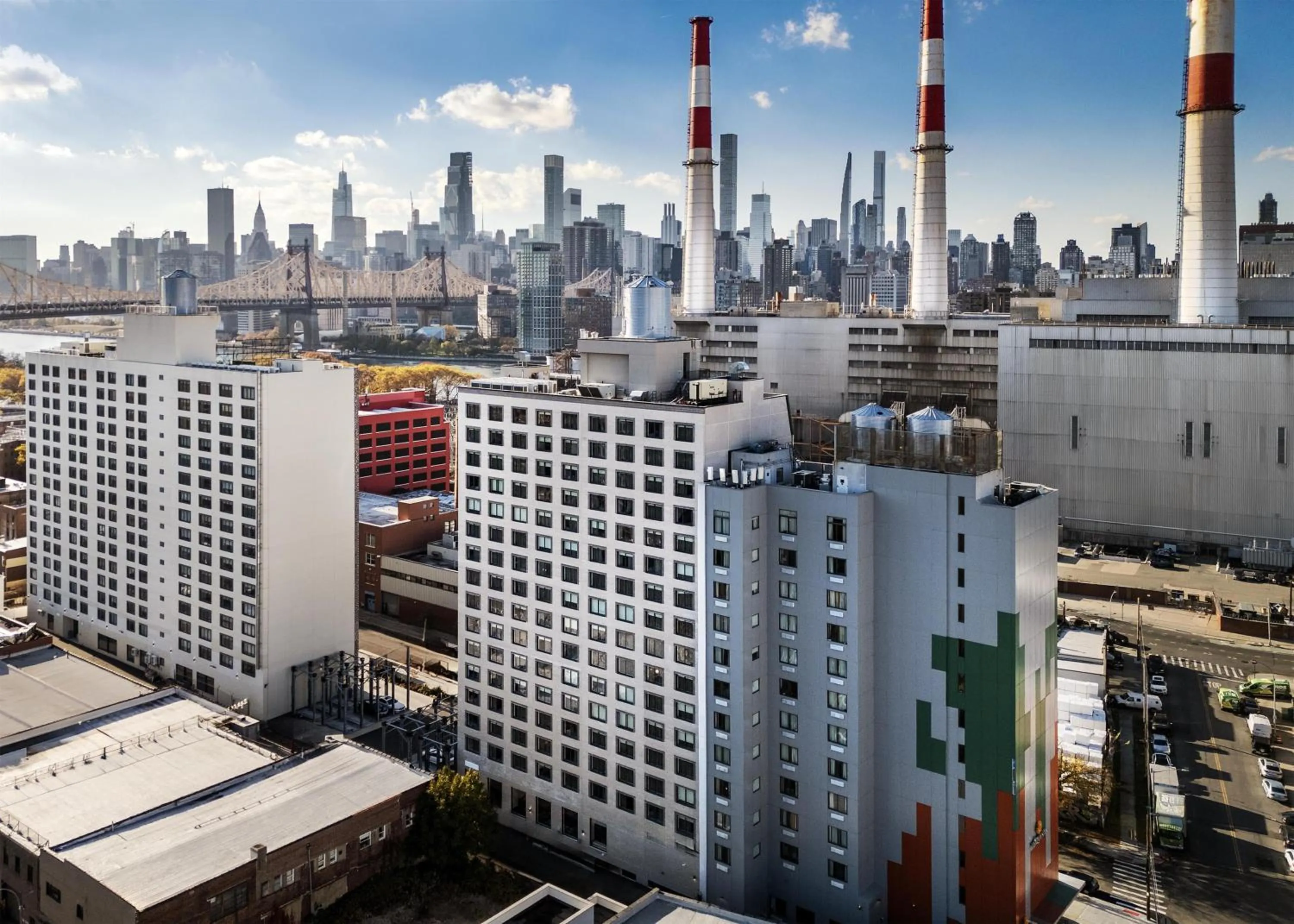 Property building in DoubleTree by Hilton Long Island City, NY