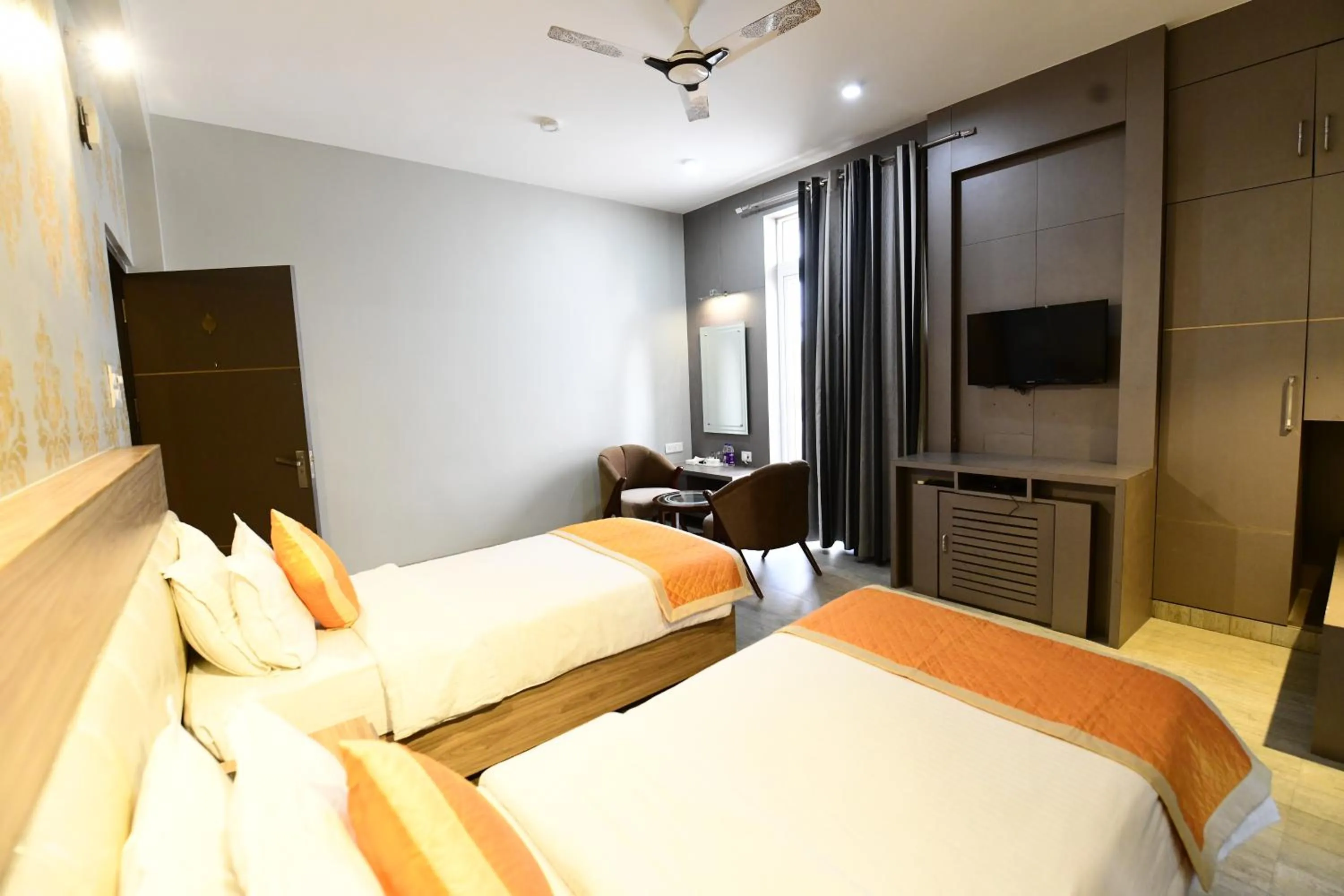 Bed in Hotel Jataka Inn