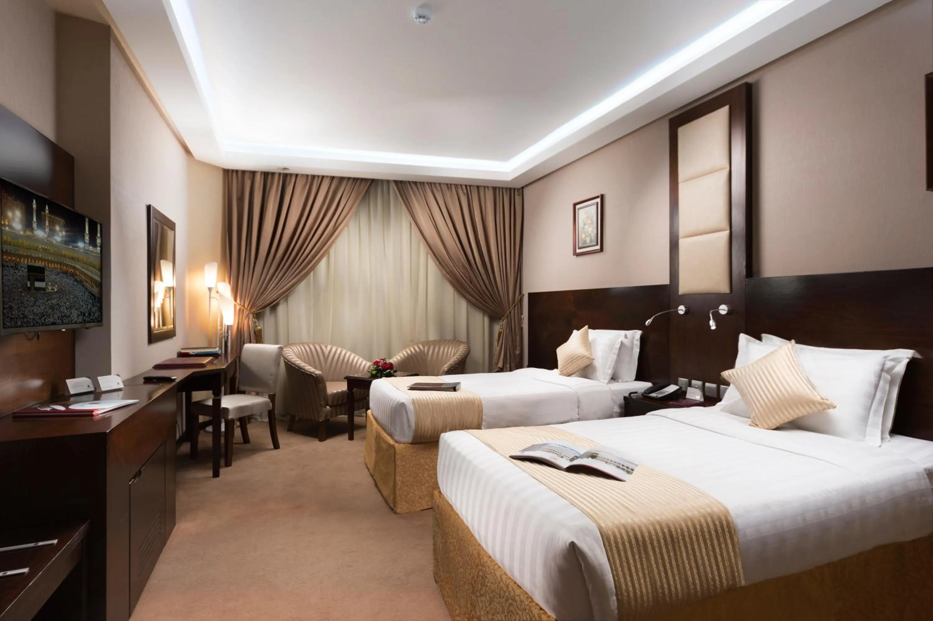 Bedroom, Bed in Razana Al Rawdha Hotel