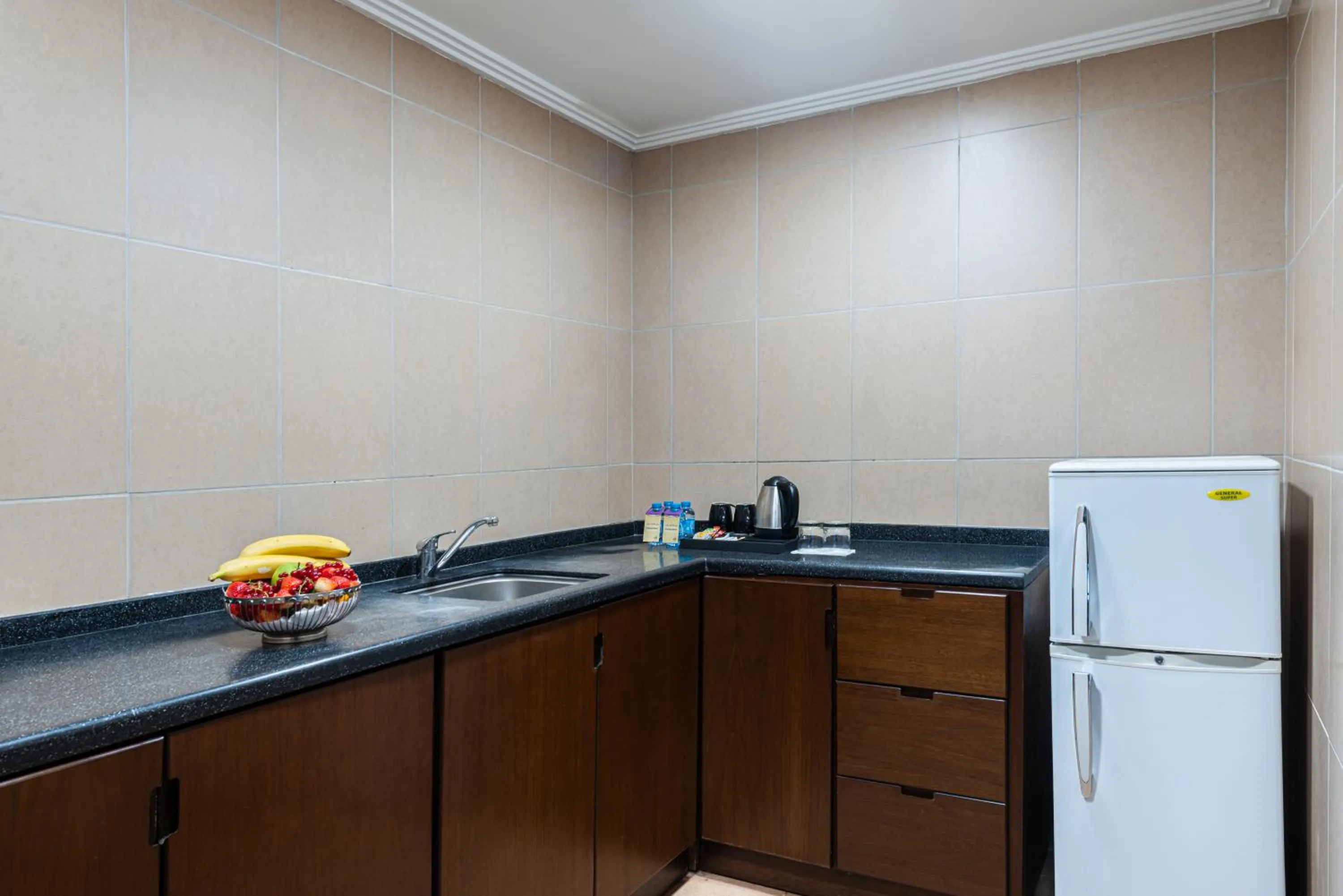 kitchen in Razana Al Rawdha Hotel