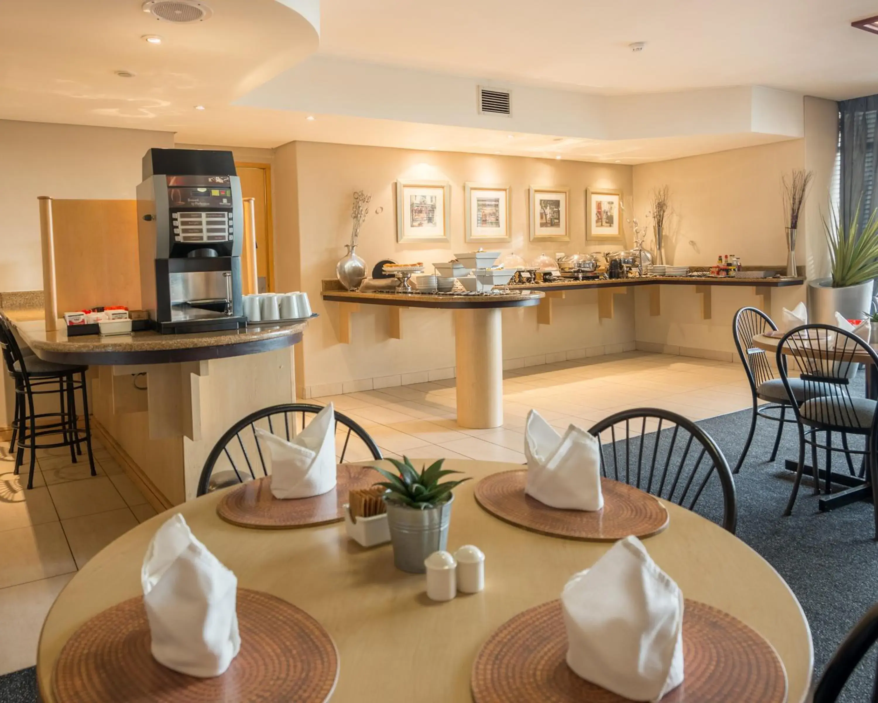 Breakfast in Road Lodge Centurion Breakfast in Road Lodge Centurion