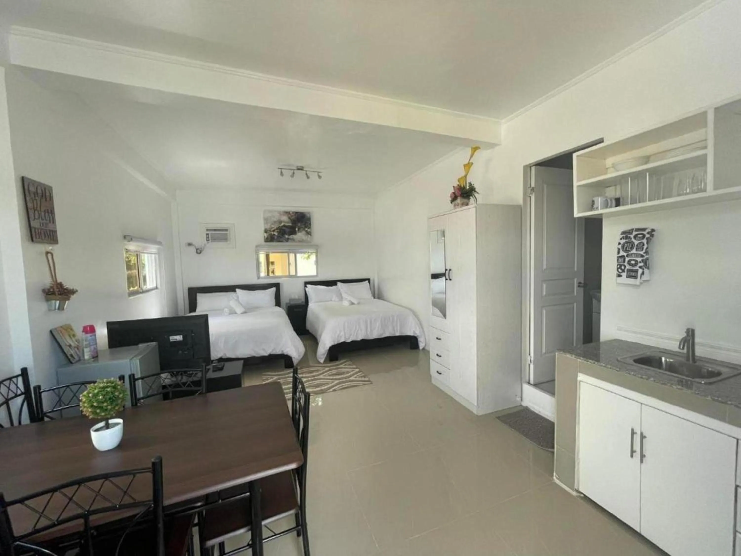 Bed in Lopez Beach Resort