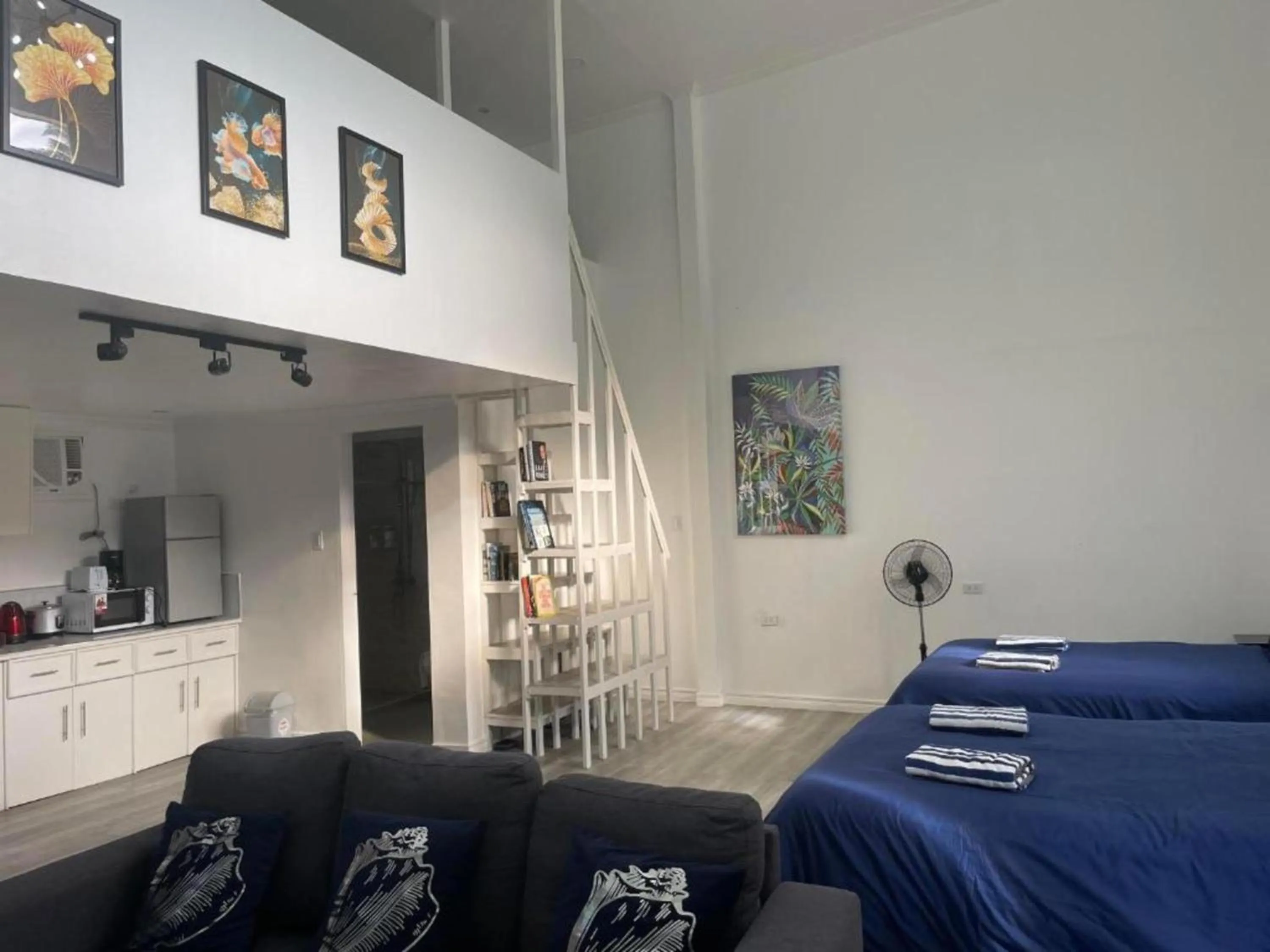 Bed in Lopez Beach Resort