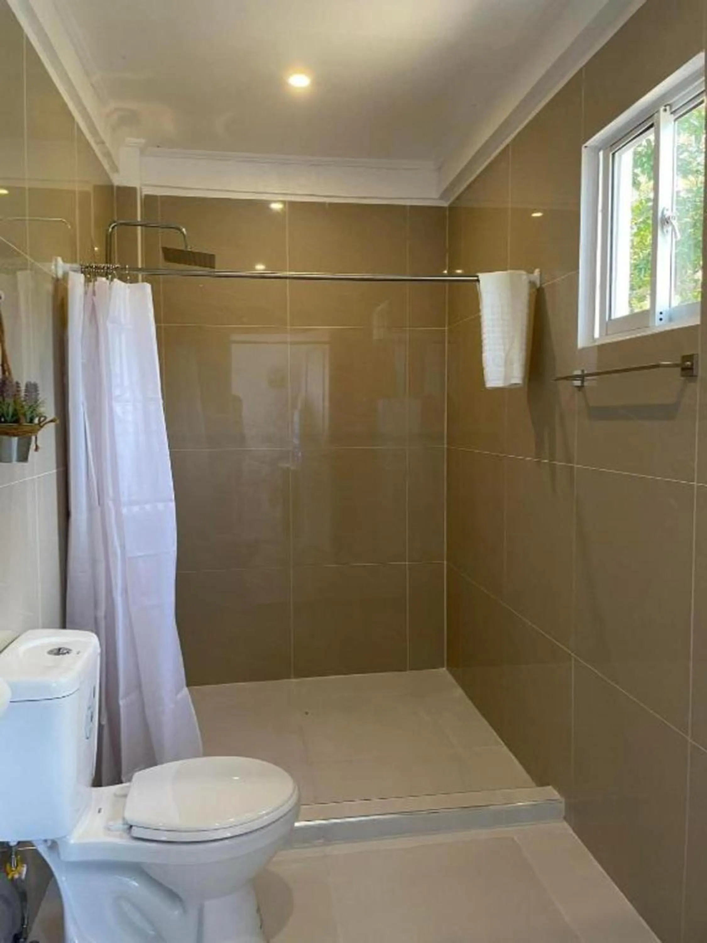 Bathroom in Lopez Beach Resort