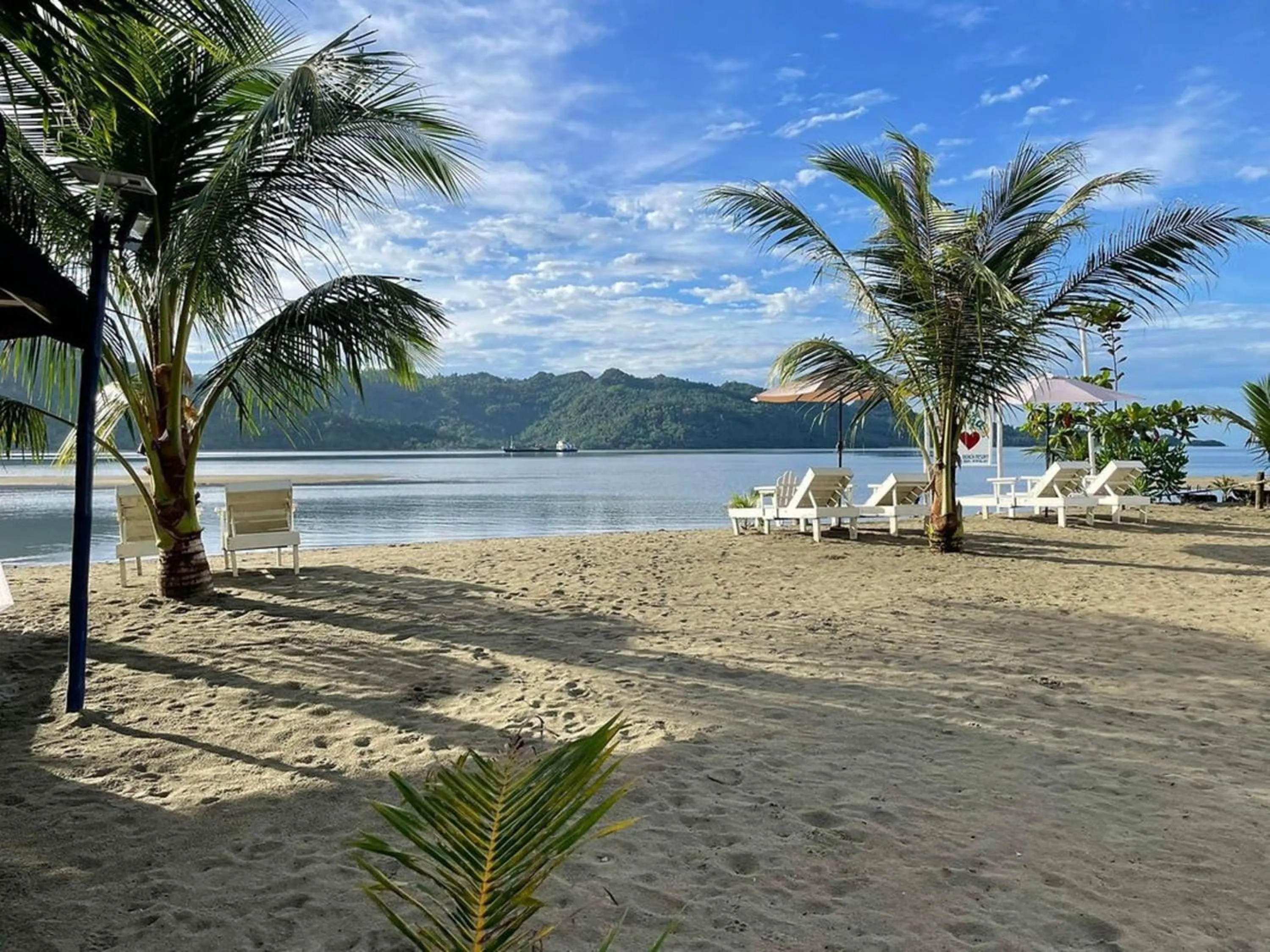 Beach in Lopez Beach Resort
