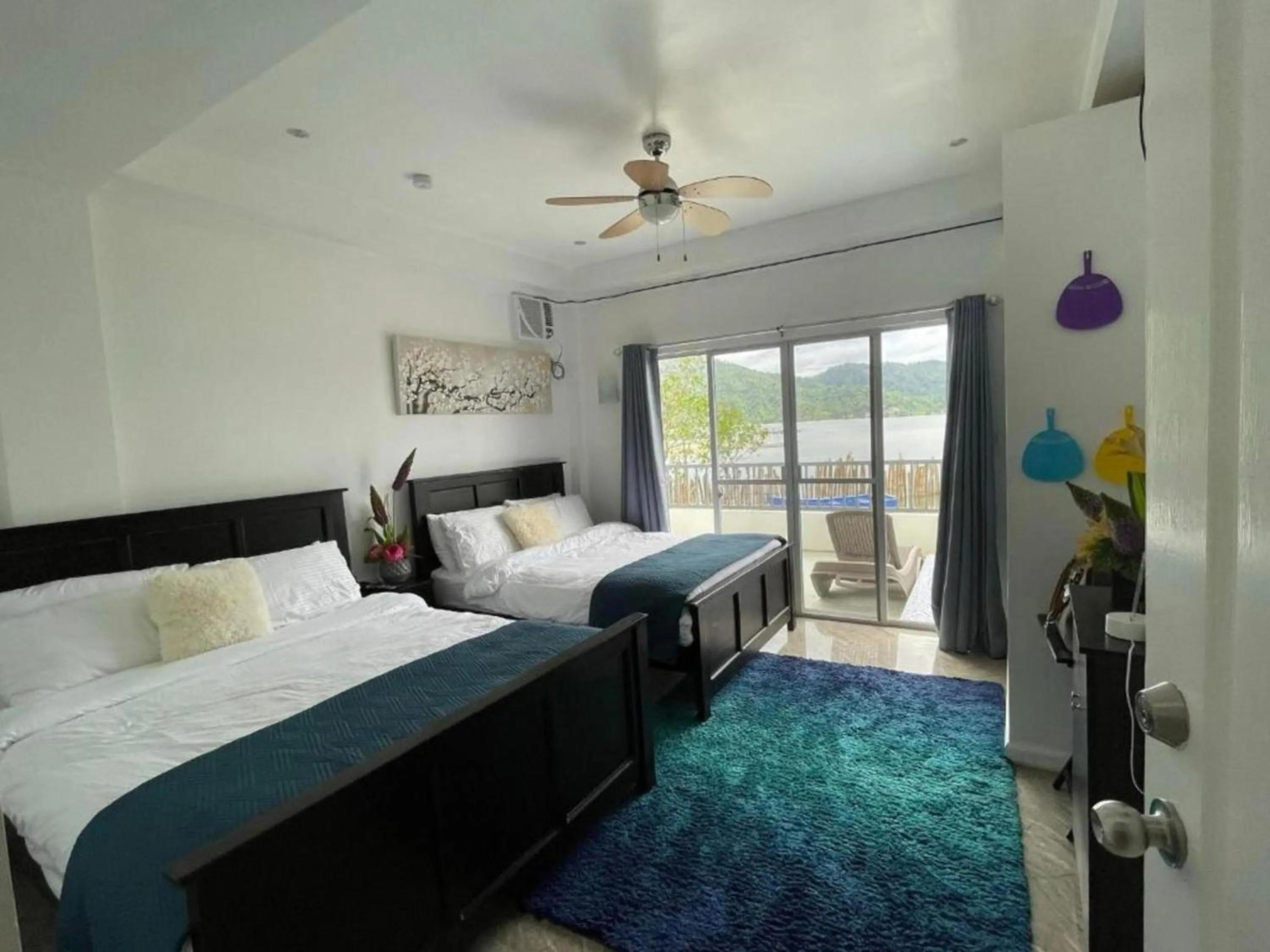 Bed in Lopez Beach Resort