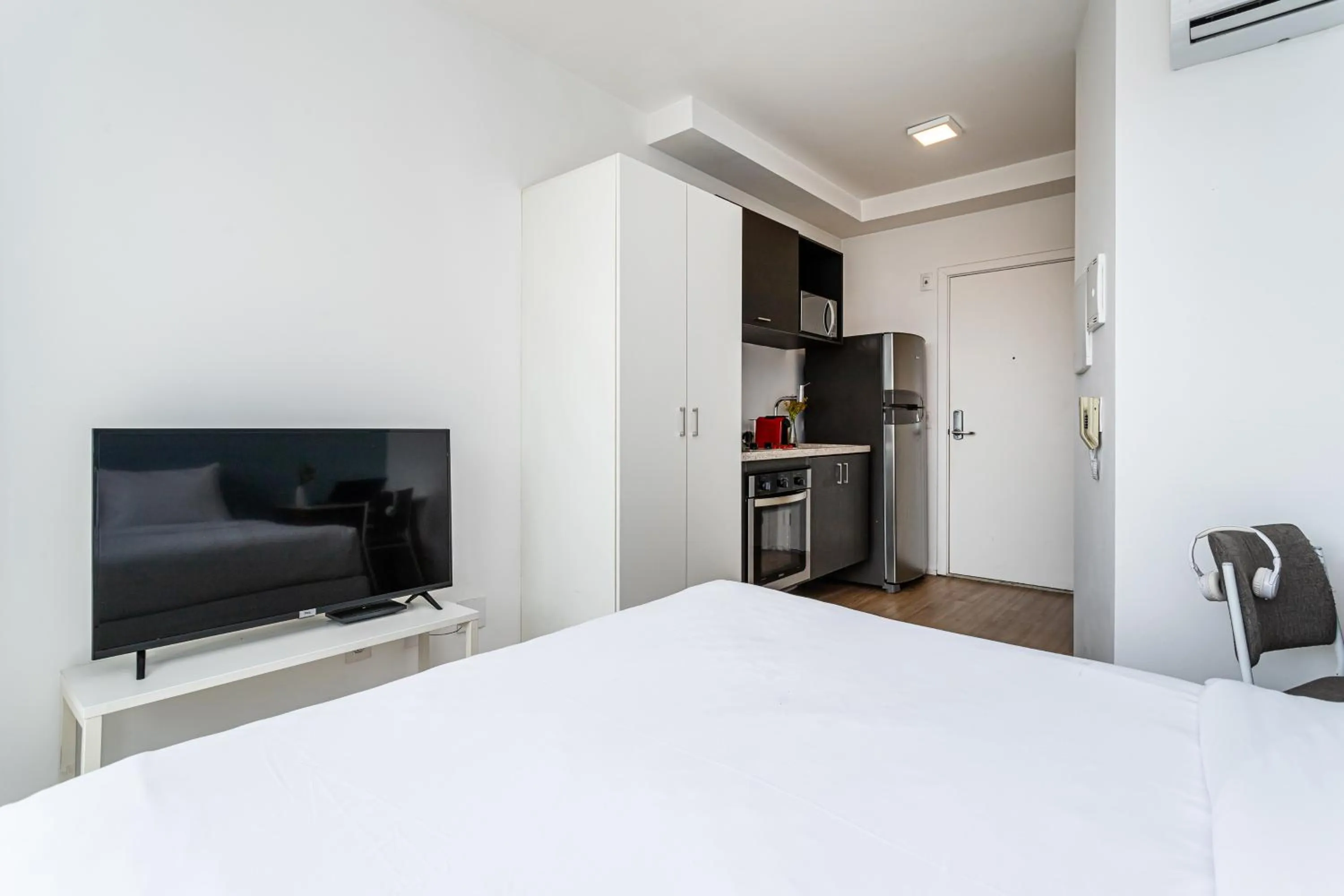 Bed in Setin Downtown Praca da Sé by Viva - Prédio completo com piscina perto de estação de metrô no Centro de São Paulo