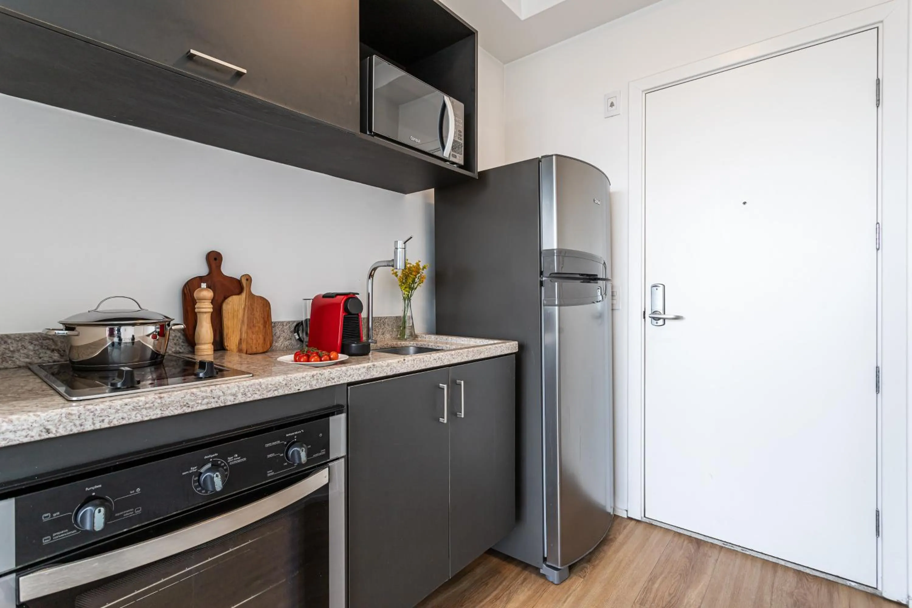 Coffee/tea facilities in Setin Downtown Praca da Sé by Viva - Prédio completo com piscina perto de estação de metrô no Centro de São Paulo