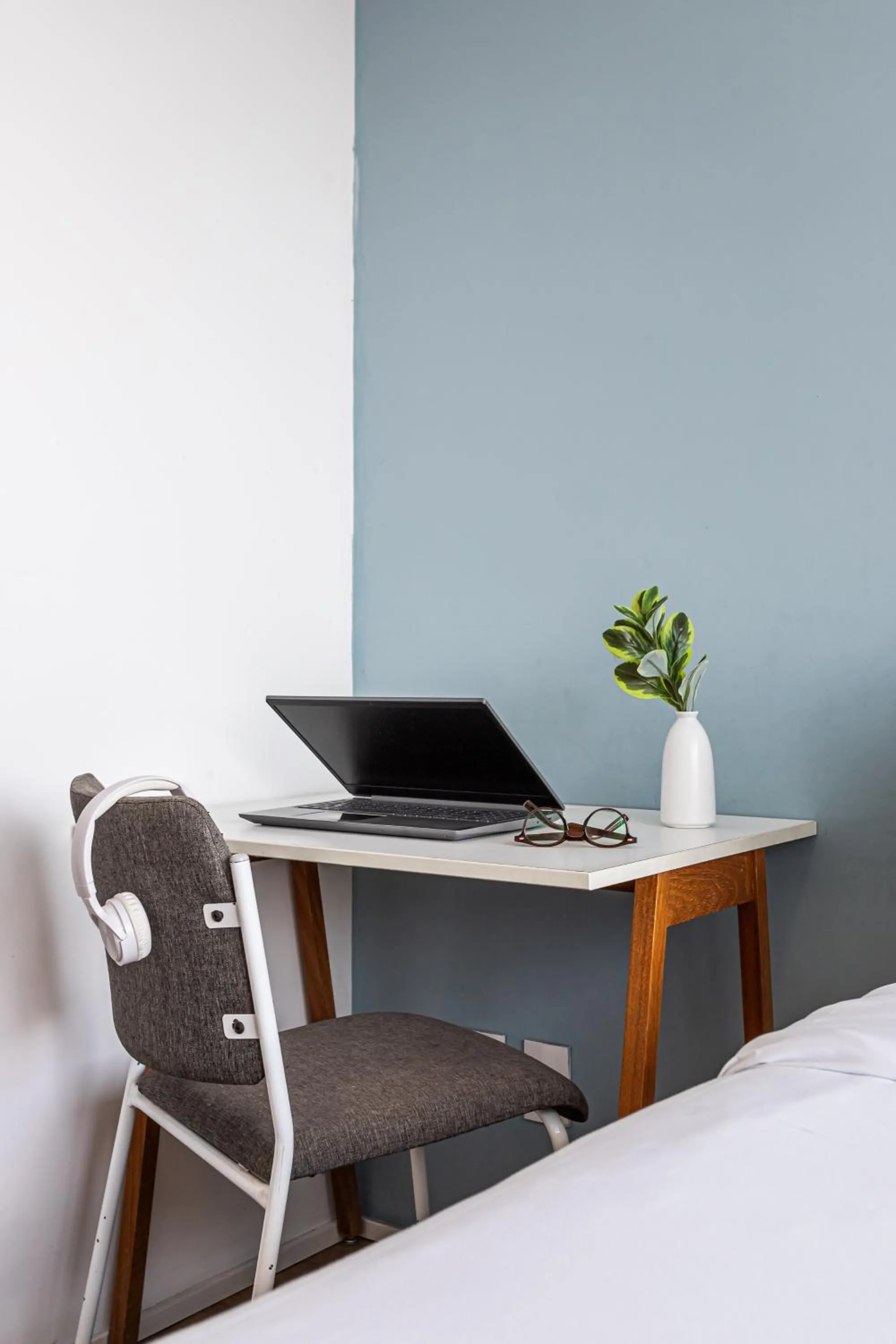 TV and multimedia in Setin Downtown Praca da Sé by Viva - Prédio completo com piscina perto de estação de metrô no Centro de São Paulo