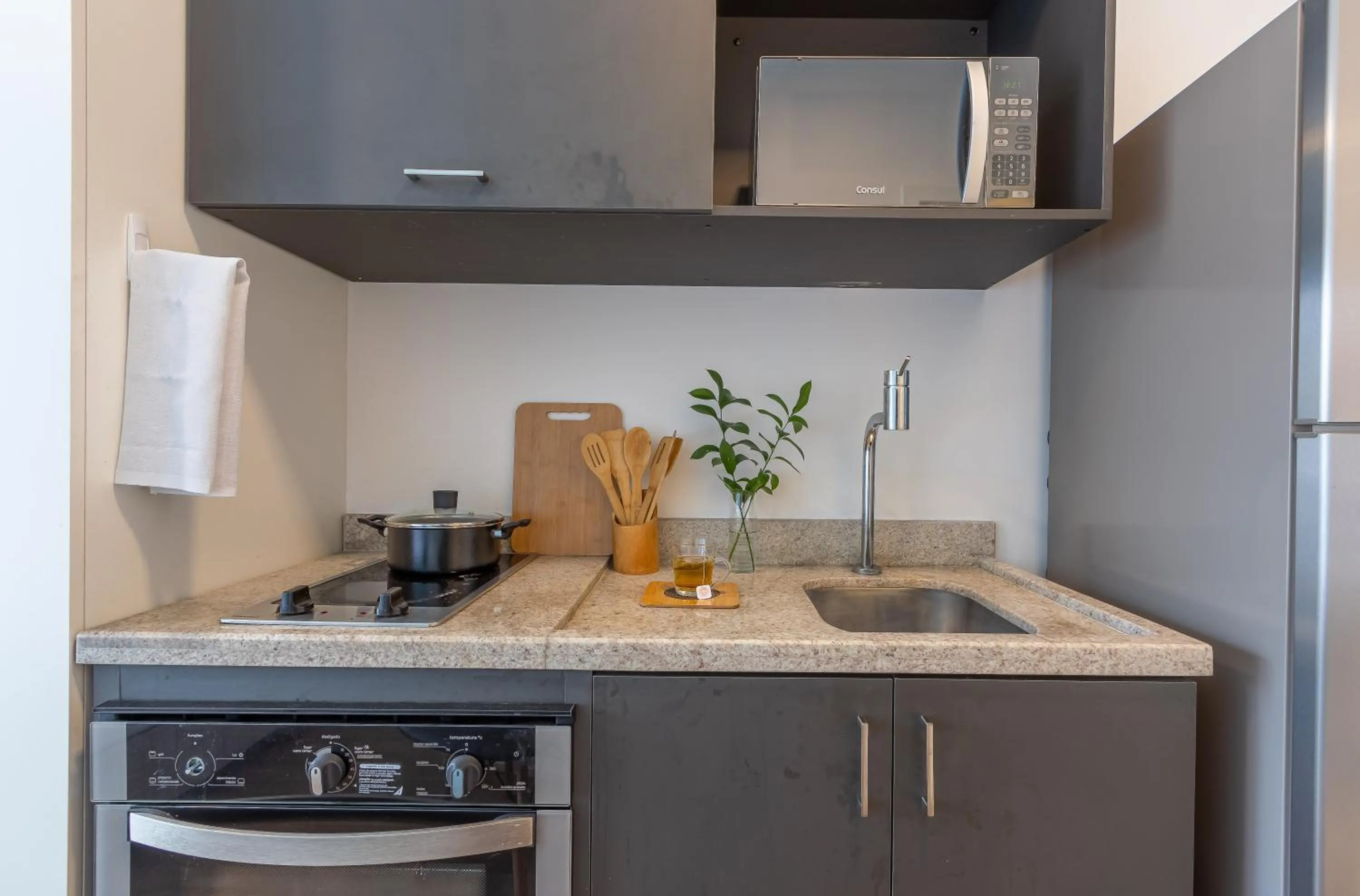 Kitchen or kitchenette in Setin Downtown Praca da Sé by Viva - Prédio completo com piscina perto de estação de metrô no Centro de São Paulo