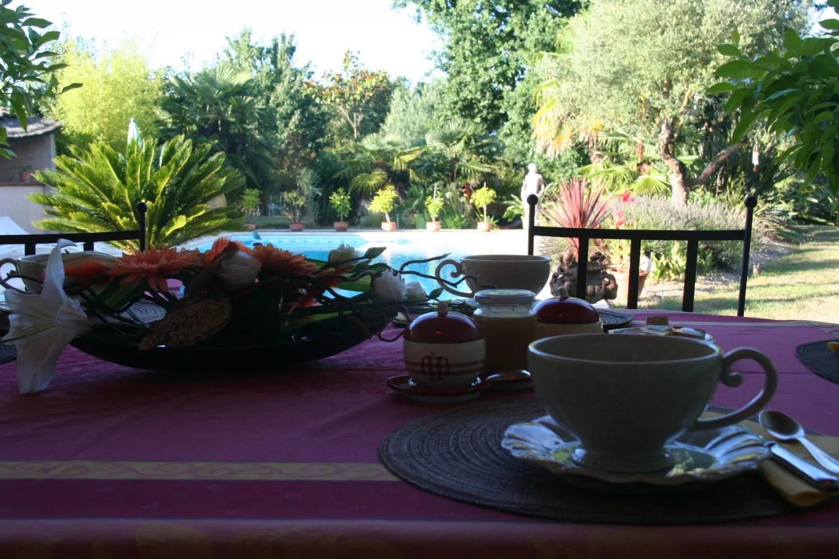 Drinks in Une Chambre à la Campagne