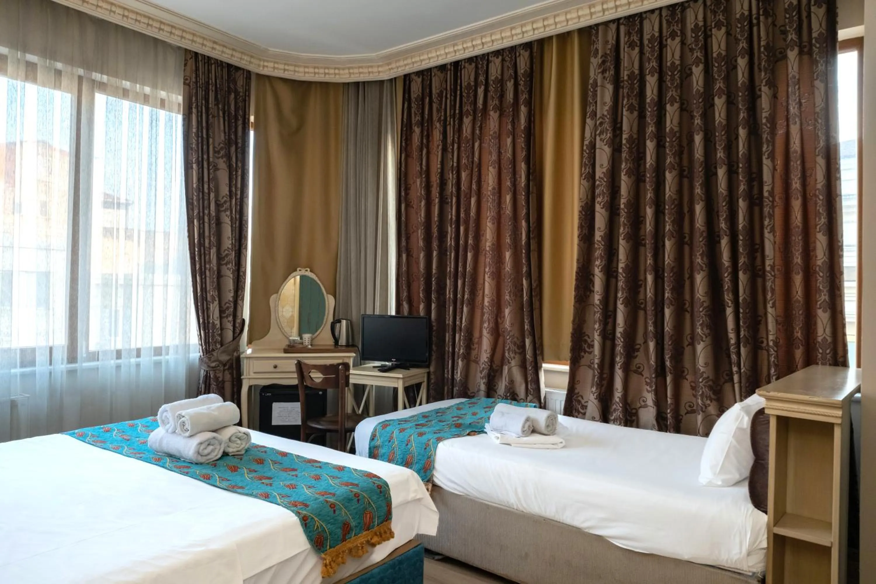Photo of the whole room, Bed in Felicity Hotel İstanbul