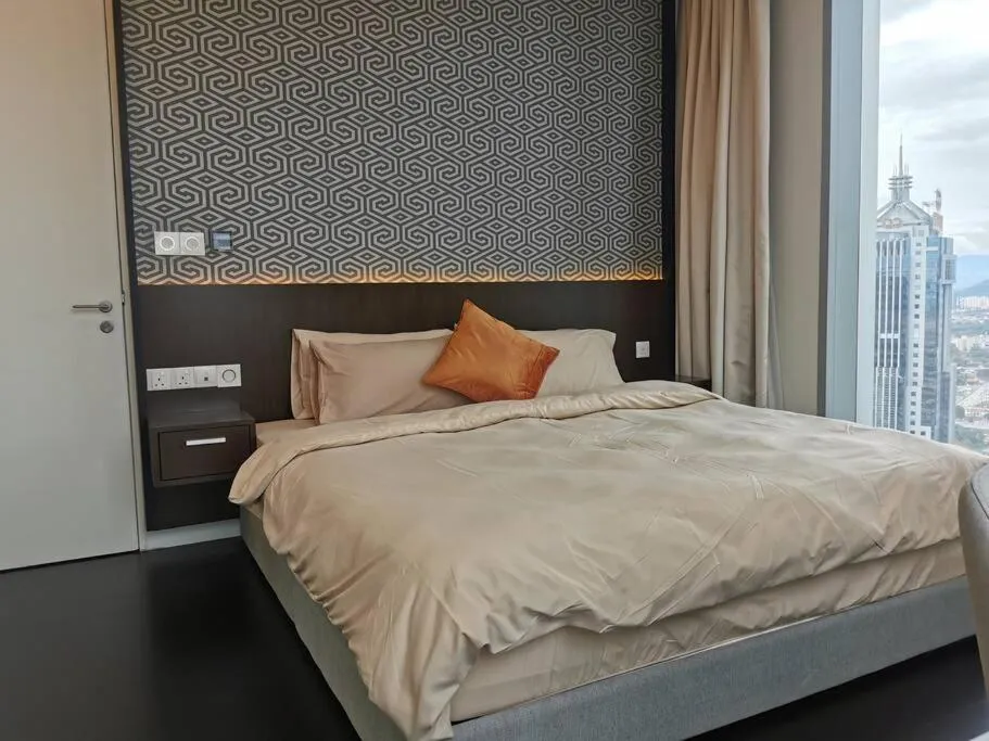 Tropicana The Residences KLCC by Rverse Suite