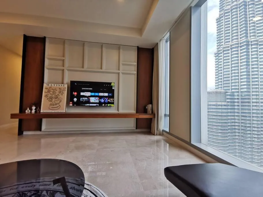 Tropicana The Residences KLCC by Rverse Suite