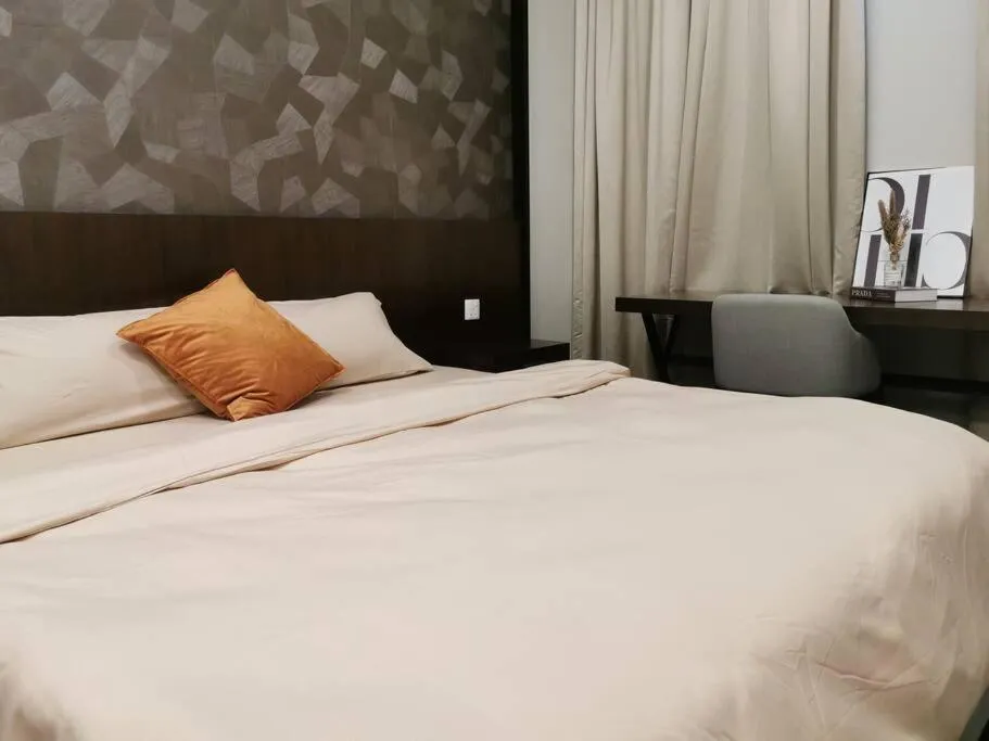 Tropicana The Residences KLCC by Rverse Suite