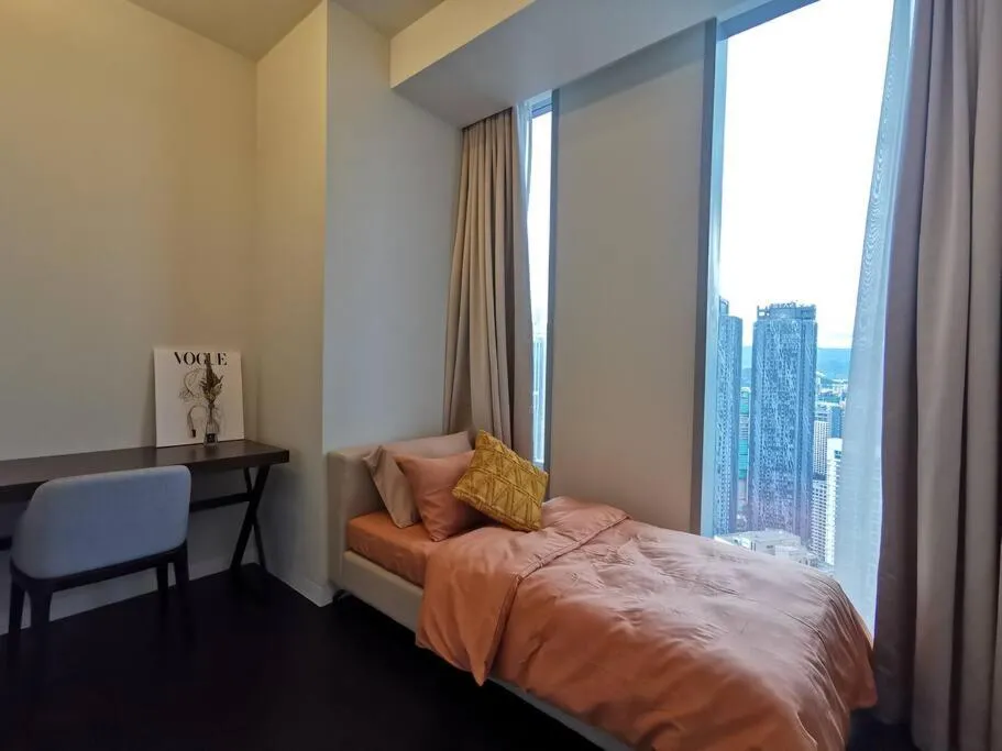 Tropicana The Residences KLCC by Rverse Suite