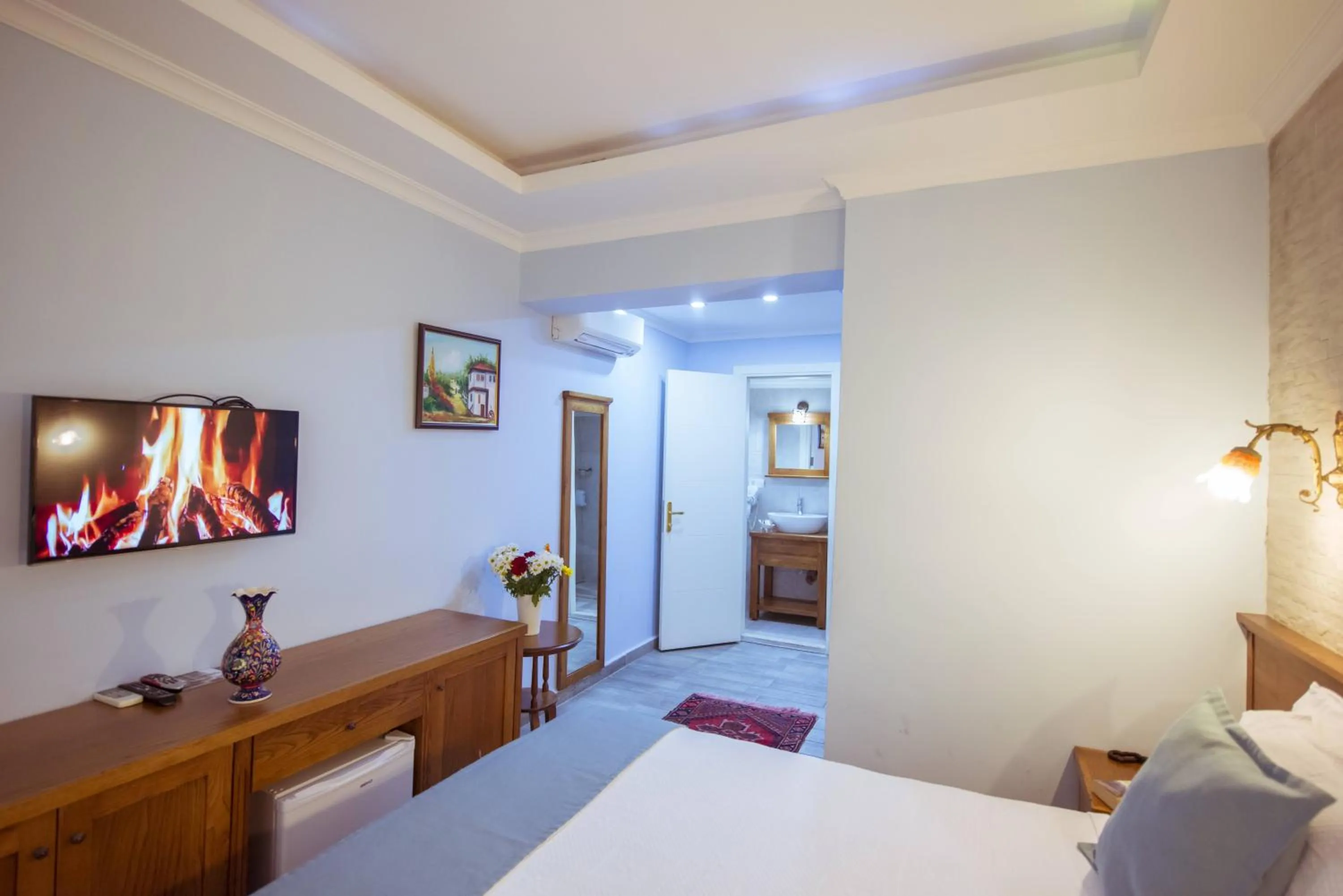 Photo of the whole room, Bed in Infinity City Hotel