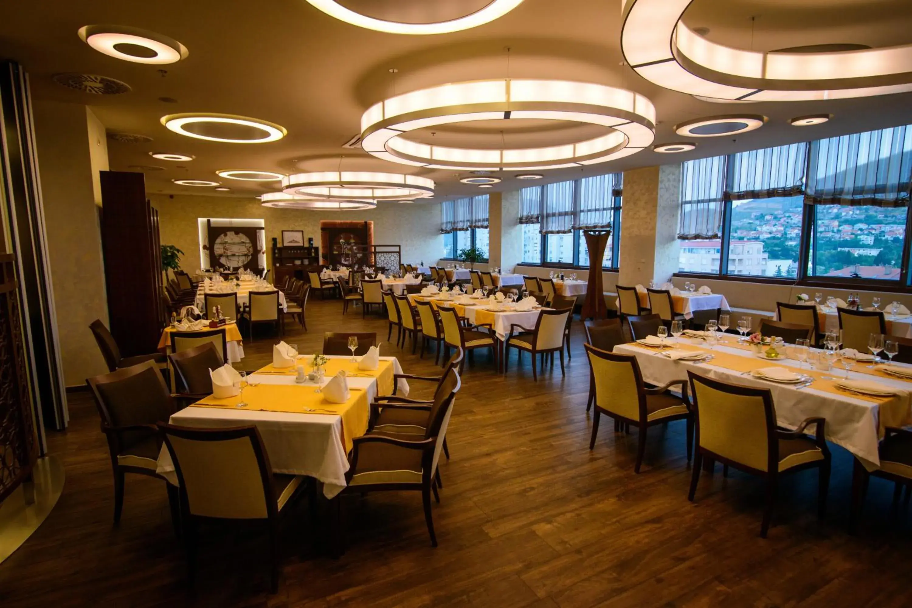 Restaurant/places to eat in Hotel Mepas Restaurant/places to eat in Hotel Mepas