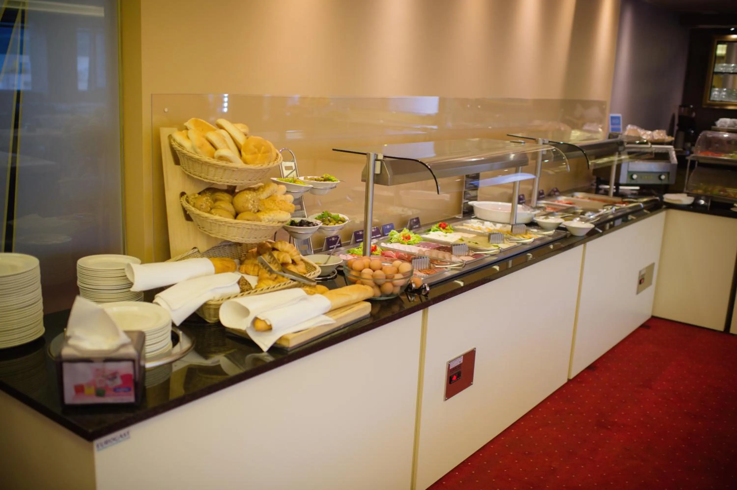 Buffet breakfast in Hotel Mepas