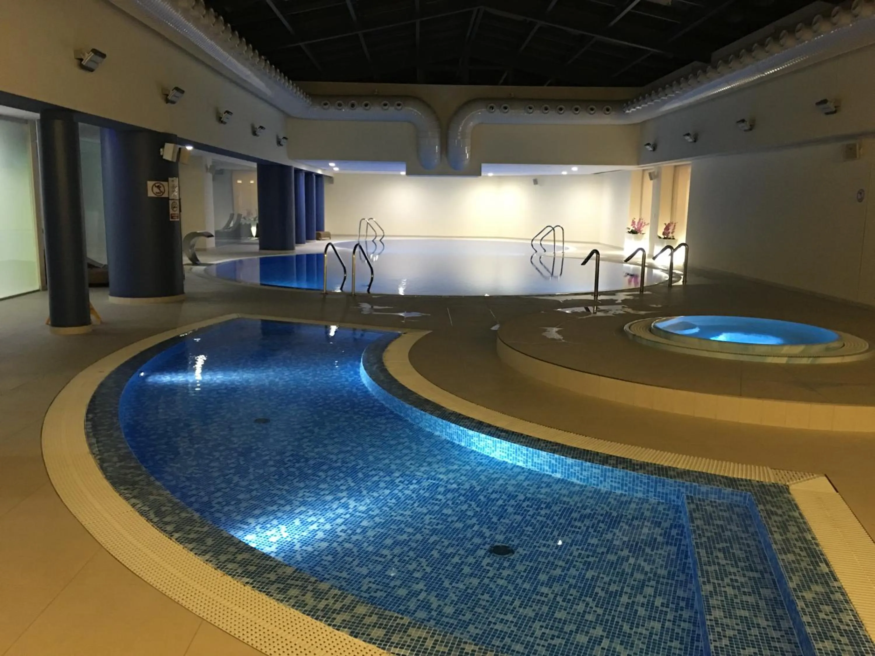 Swimming pool in Hotel Mepas