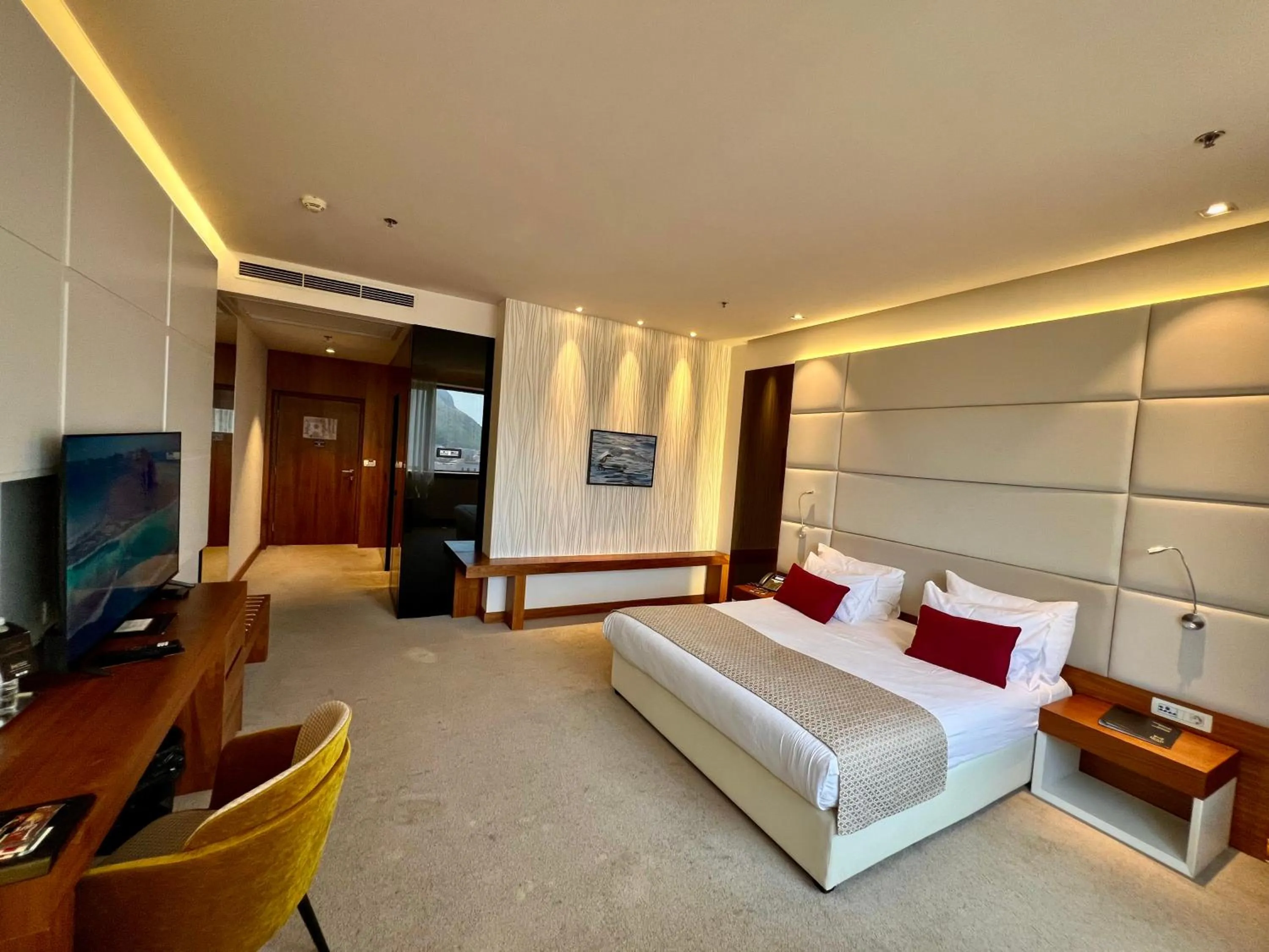 Bedroom, Bed in Hotel Mepas