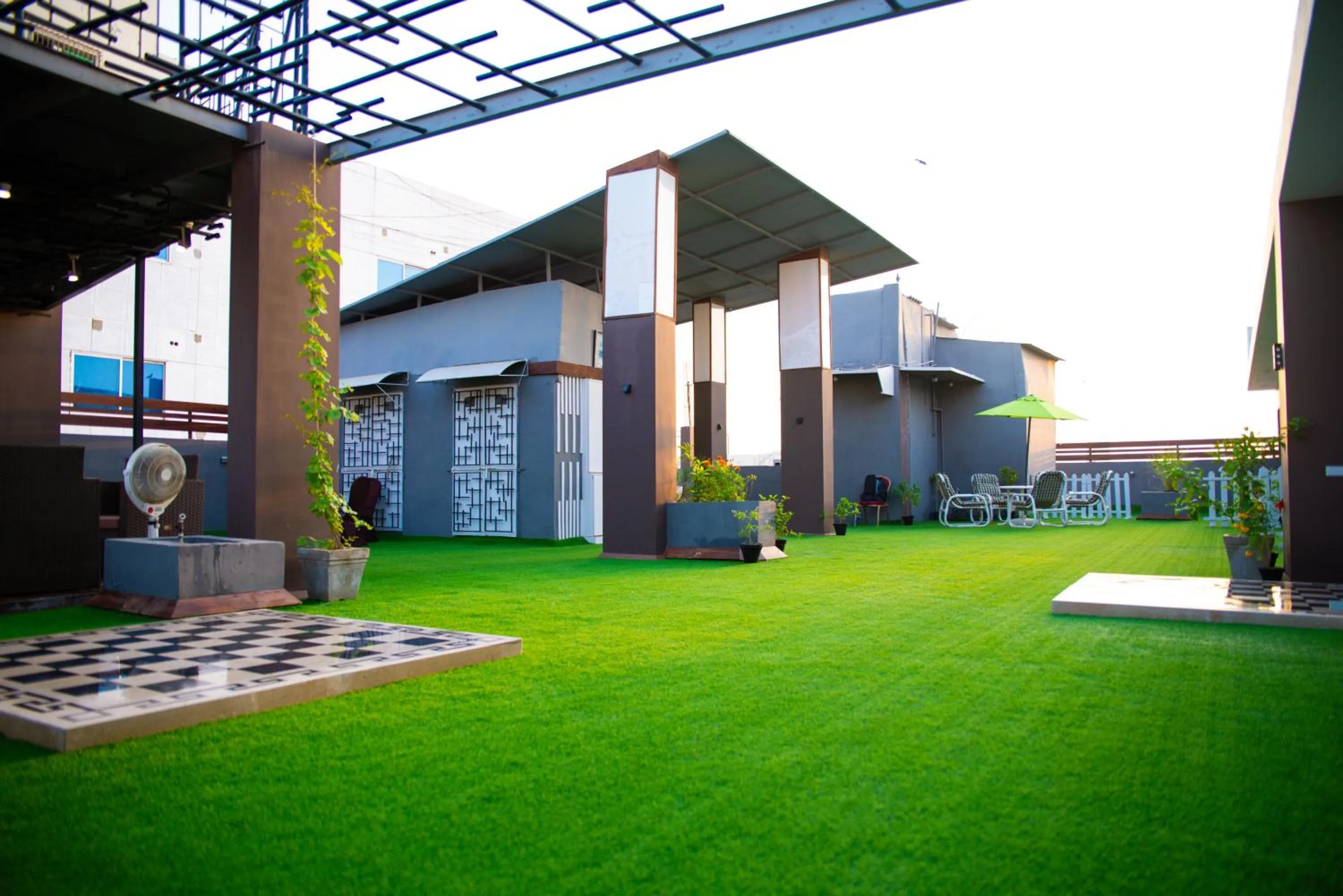 Property building in Signature By Hotel Crown Inn