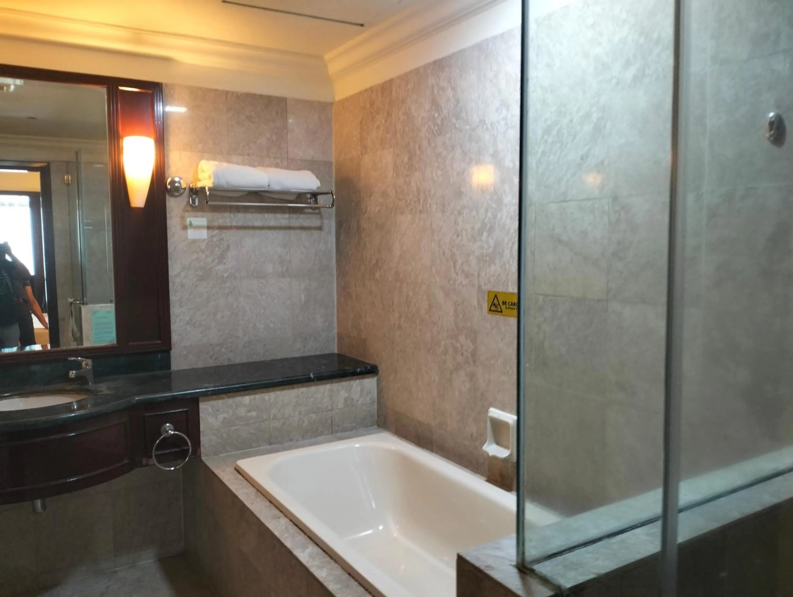 Shower in Times Square Kuala Lumpur By Service Suite