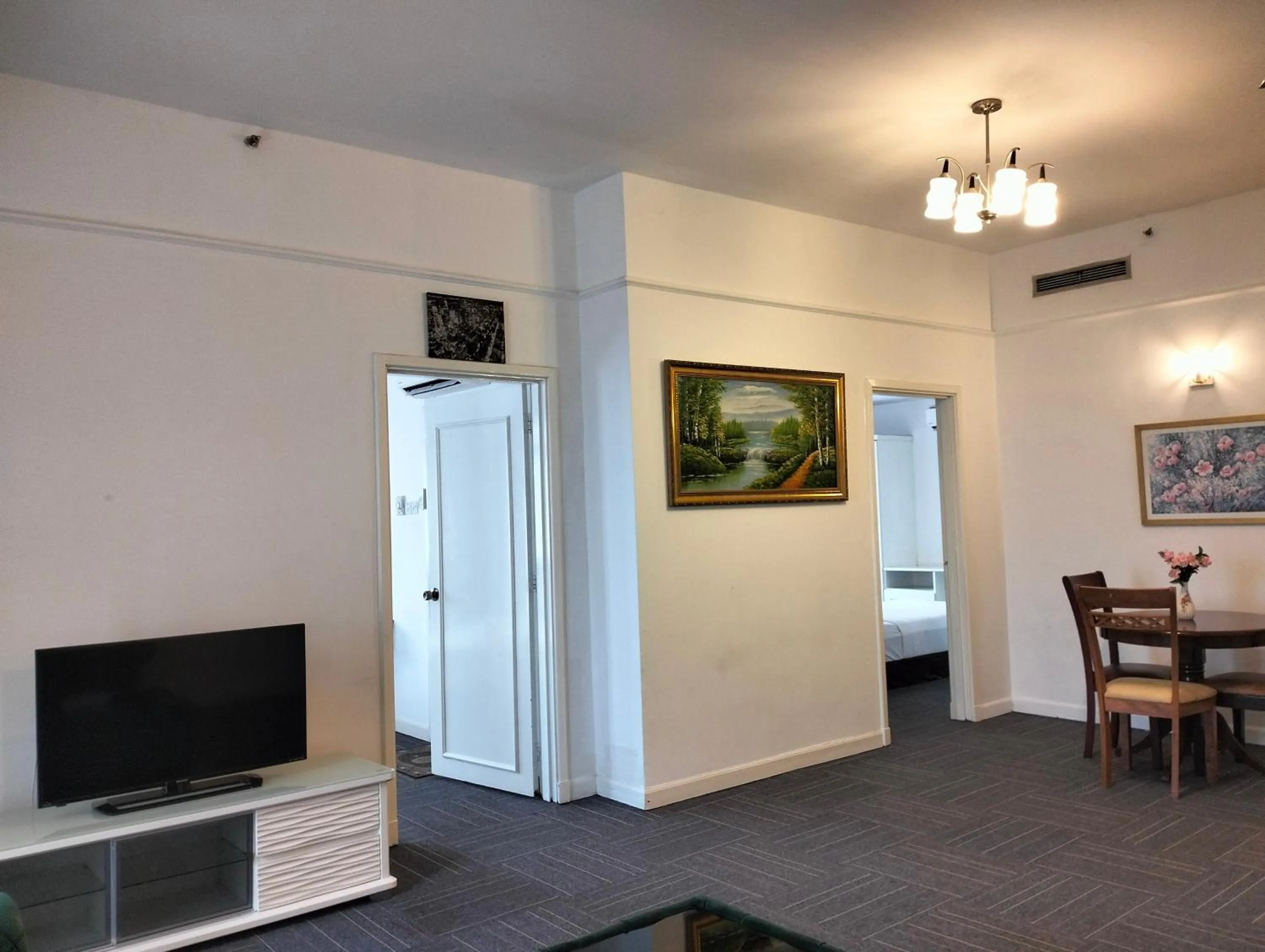 TV and multimedia in Times Square Kuala Lumpur By Service Suite