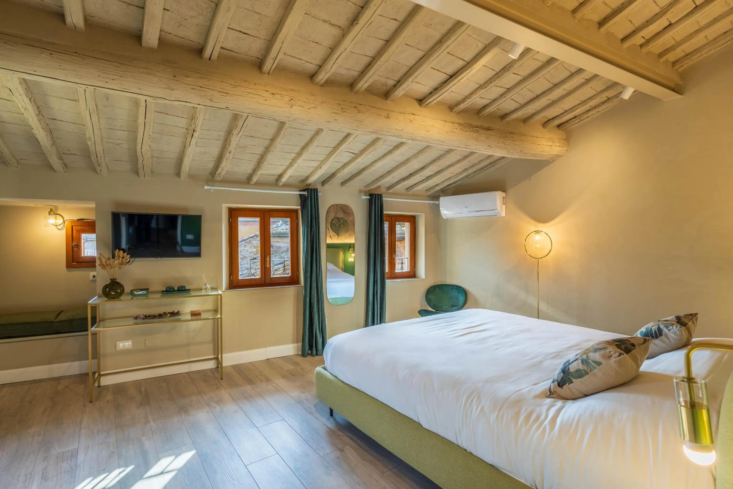 Bed in Blossoms of Siena, Adults Only