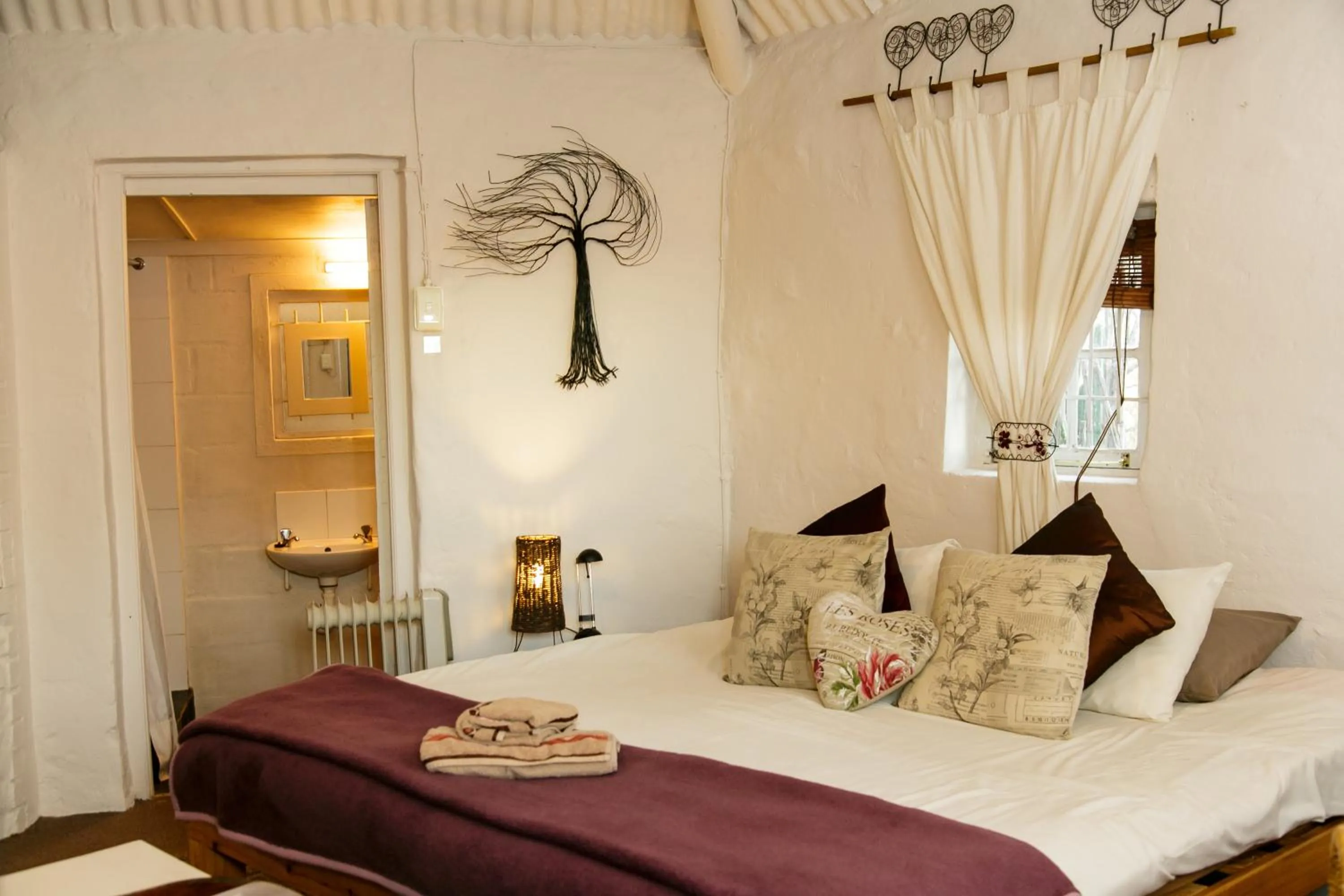 Other, Bed in Karoo Soul