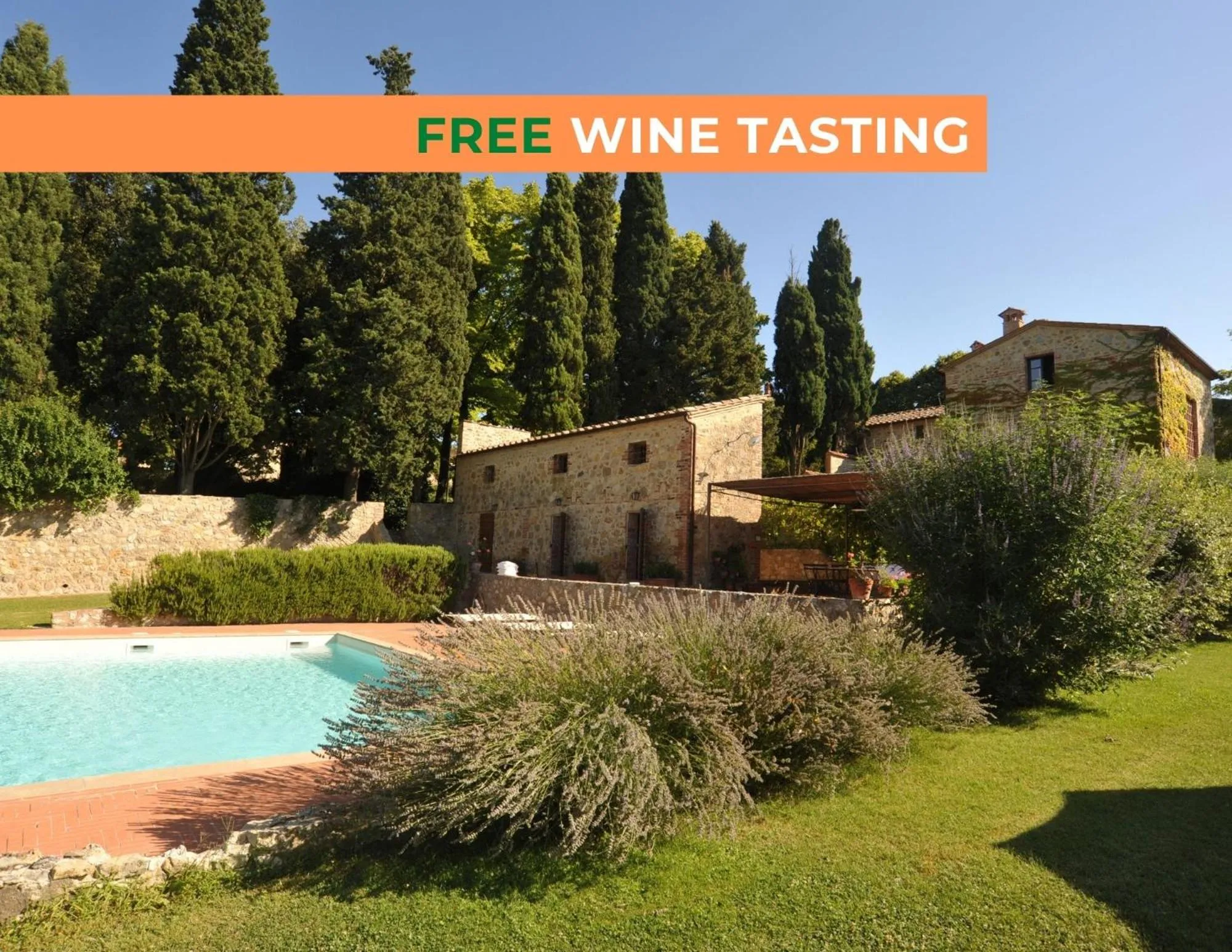 Swimming pool in Fattoria Lornano Winery