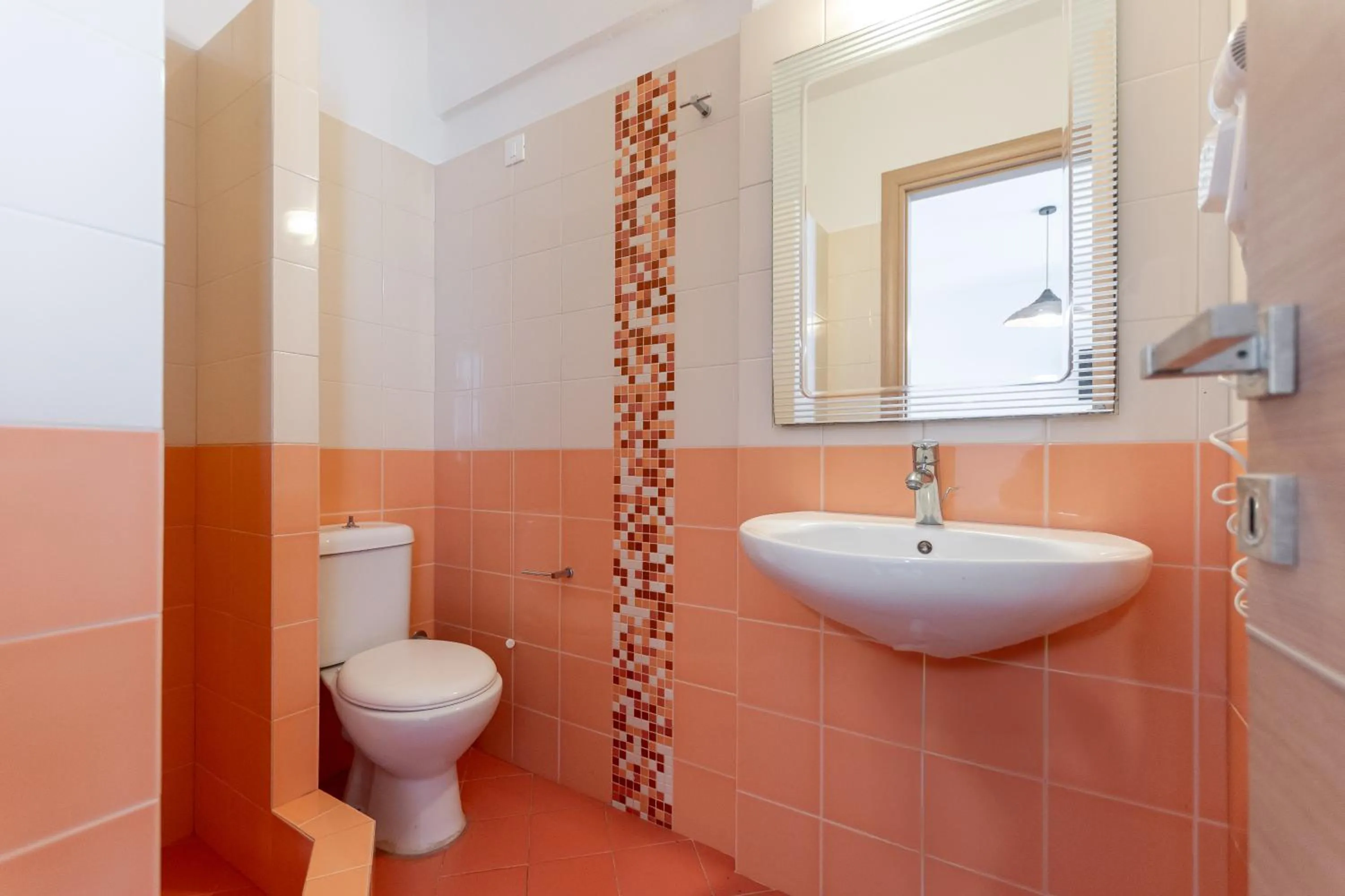 Bathroom in Kallisti Studios