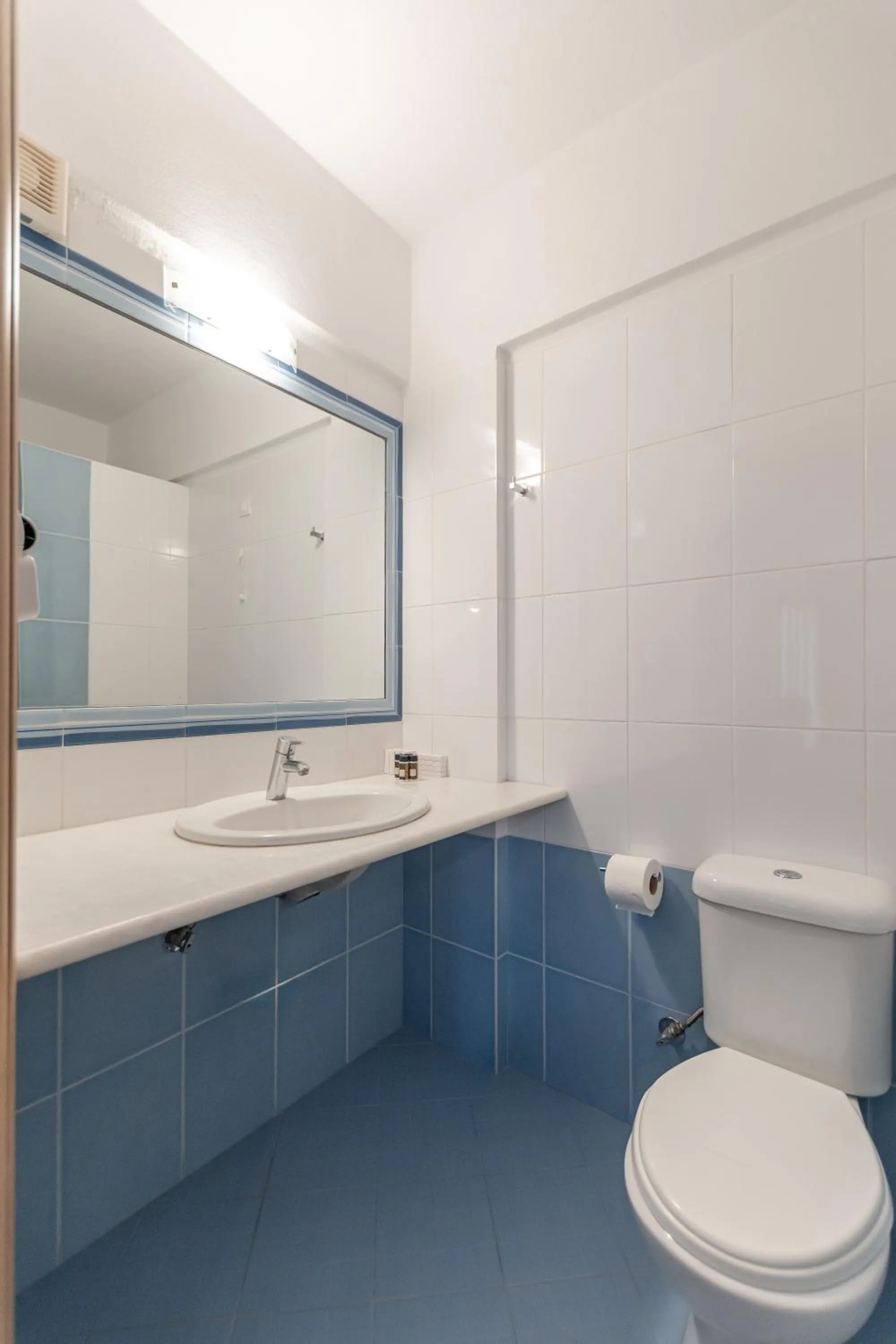 Bathroom in Kallisti Studios