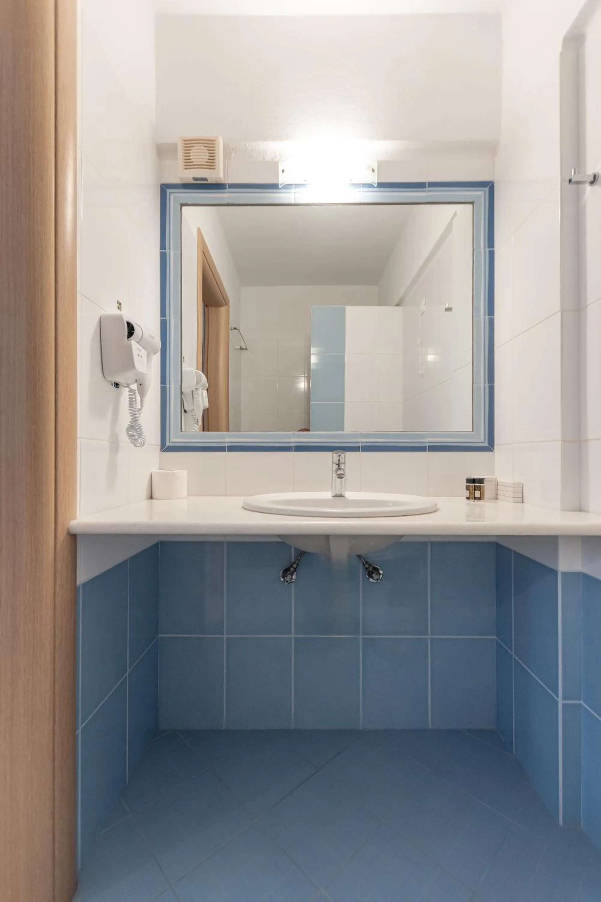 Shower in Kallisti Studios