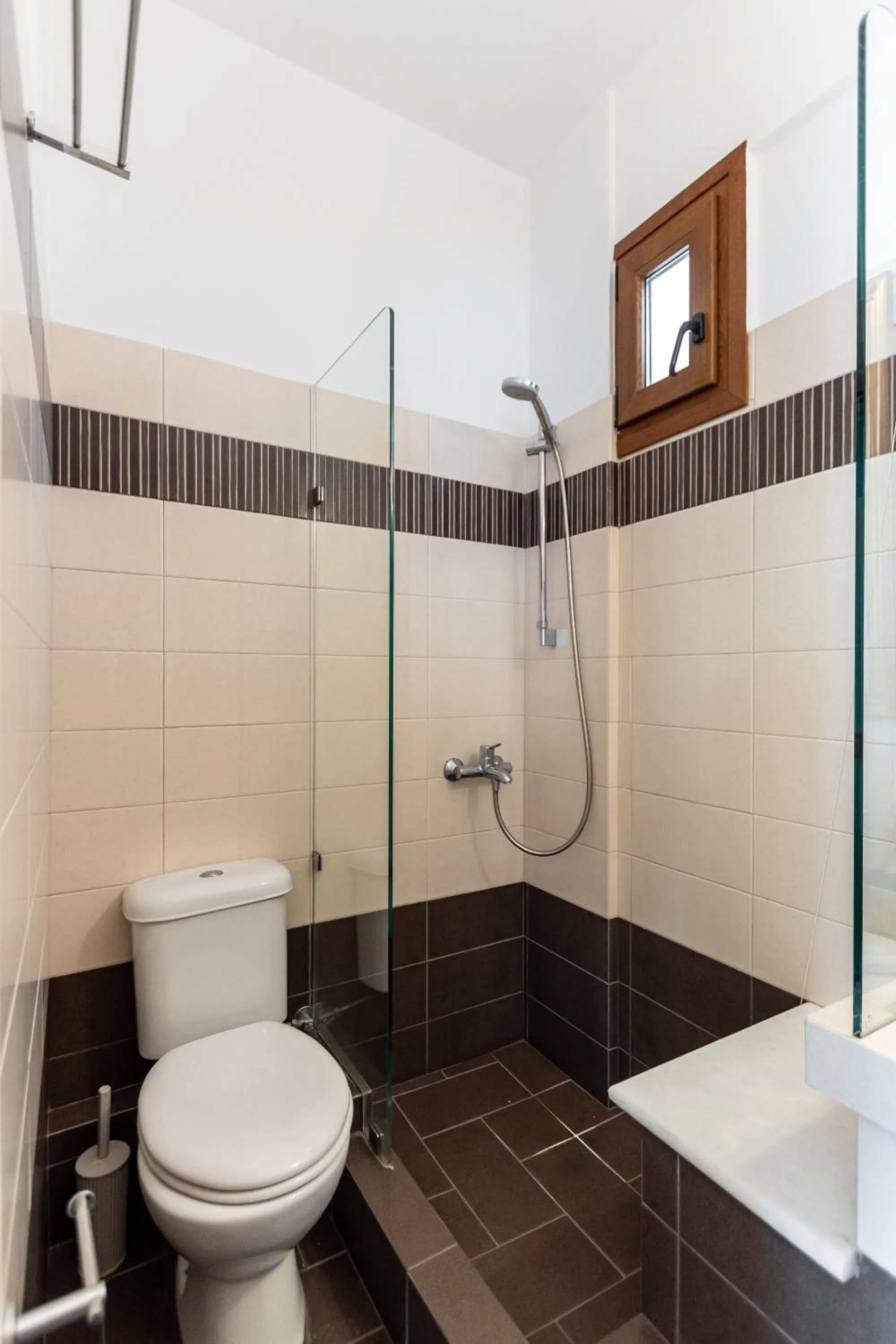 Bathroom in Kallisti Studios