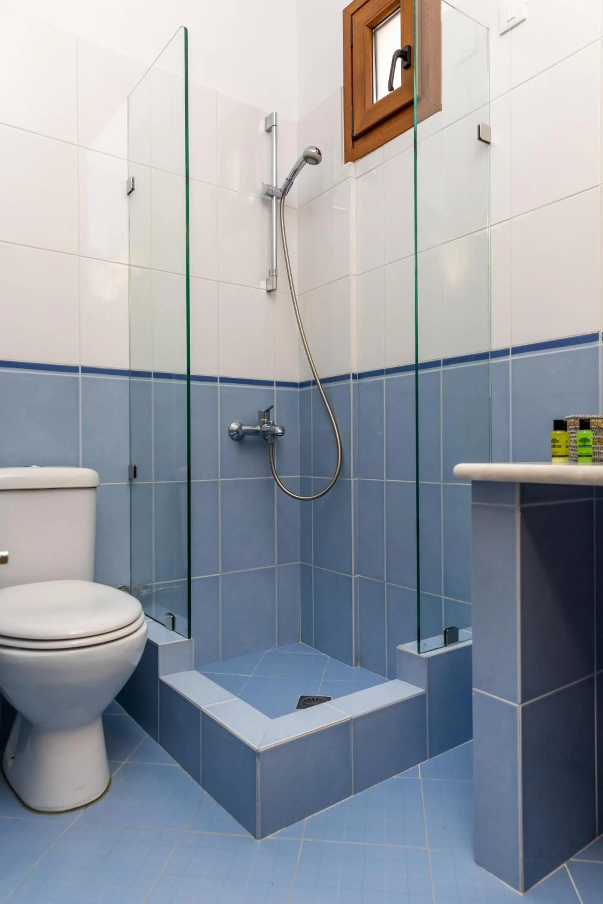 Bathroom in Kallisti Studios