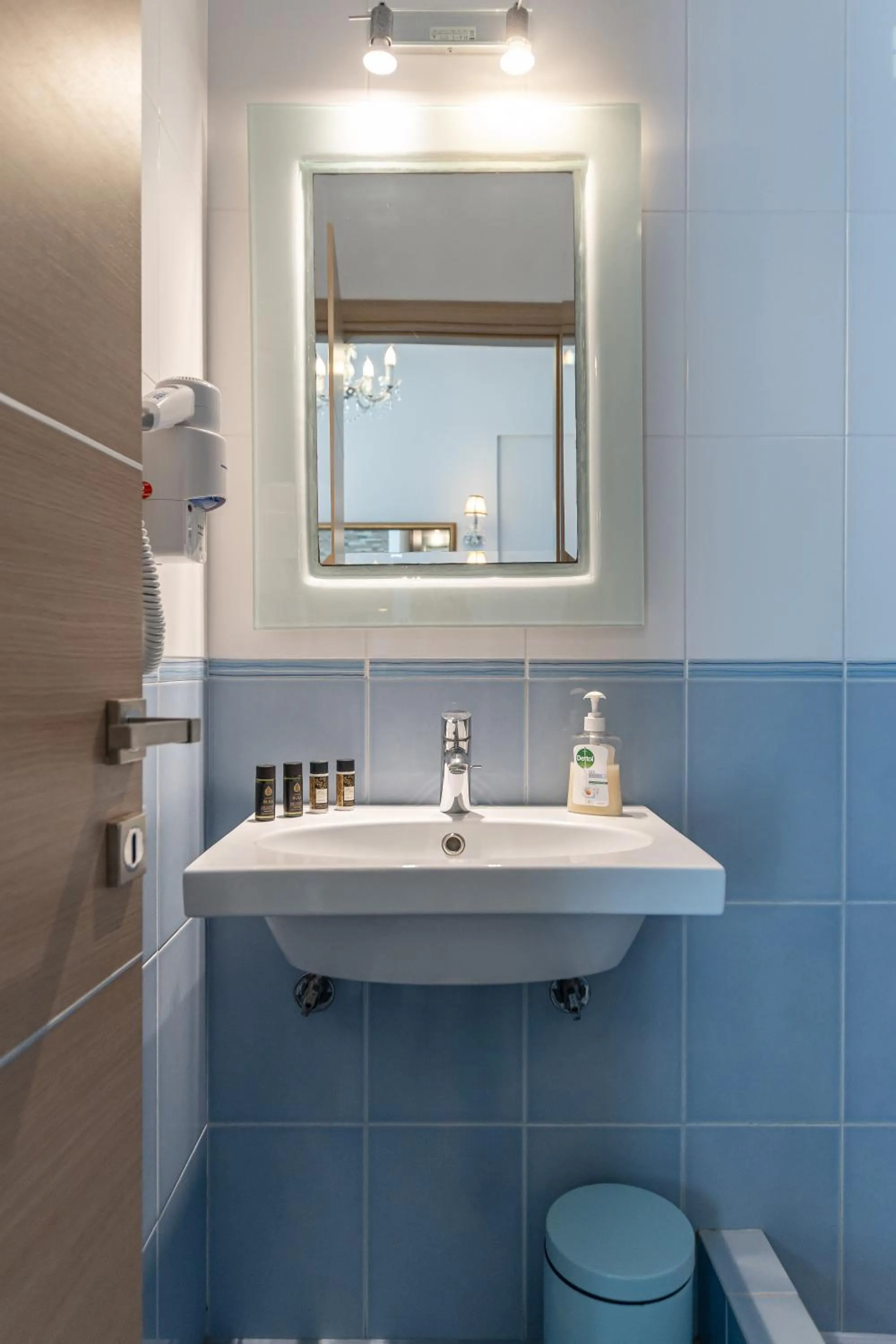 Bathroom in Kallisti Studios