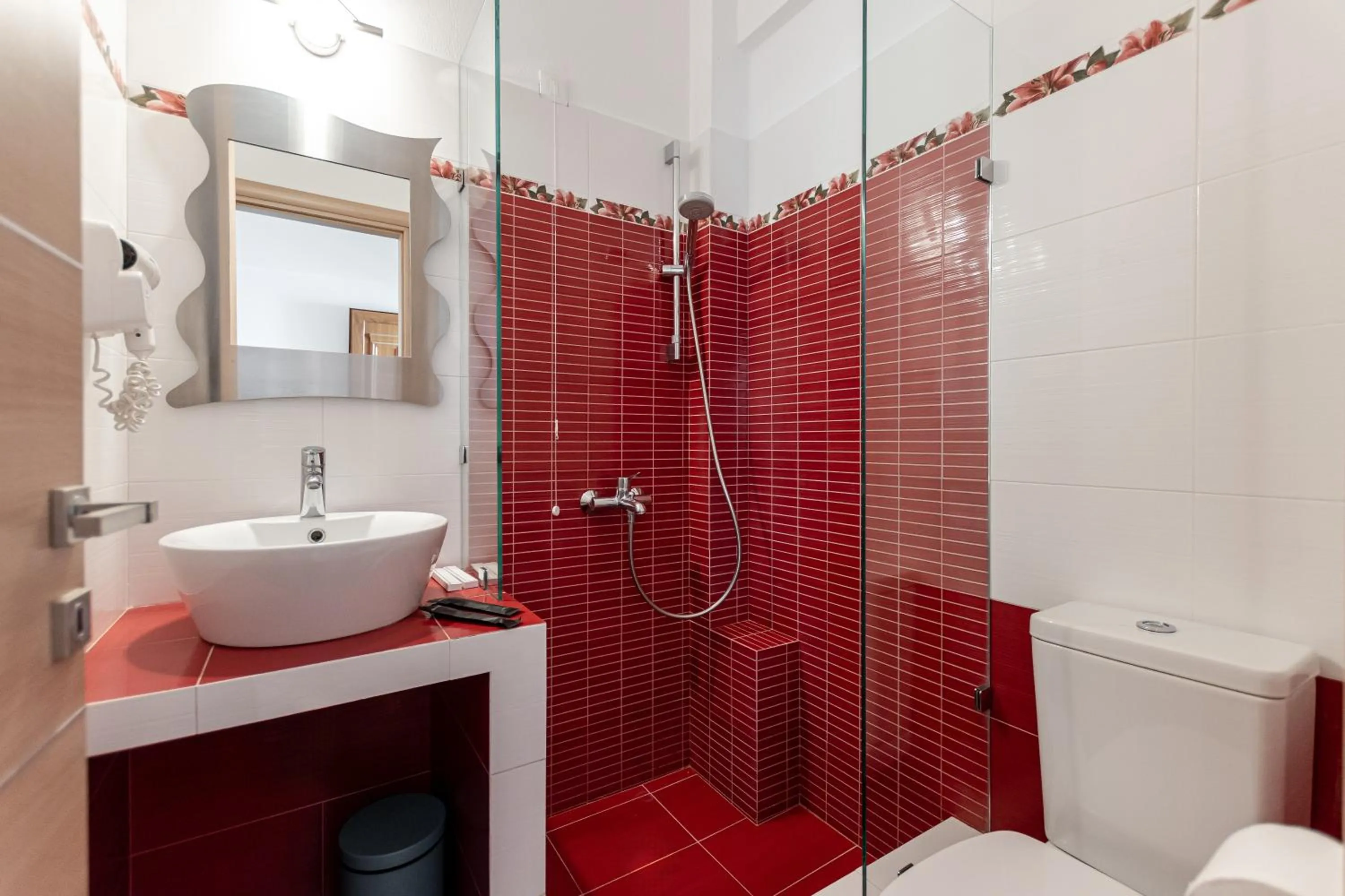Shower in Kallisti Studios