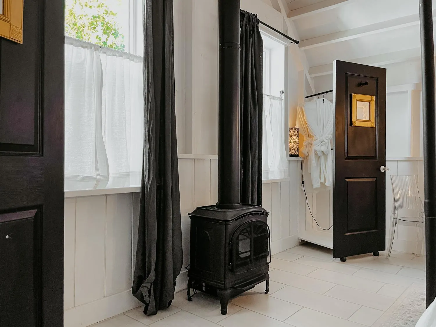 flat iron in Inn Santa Clara