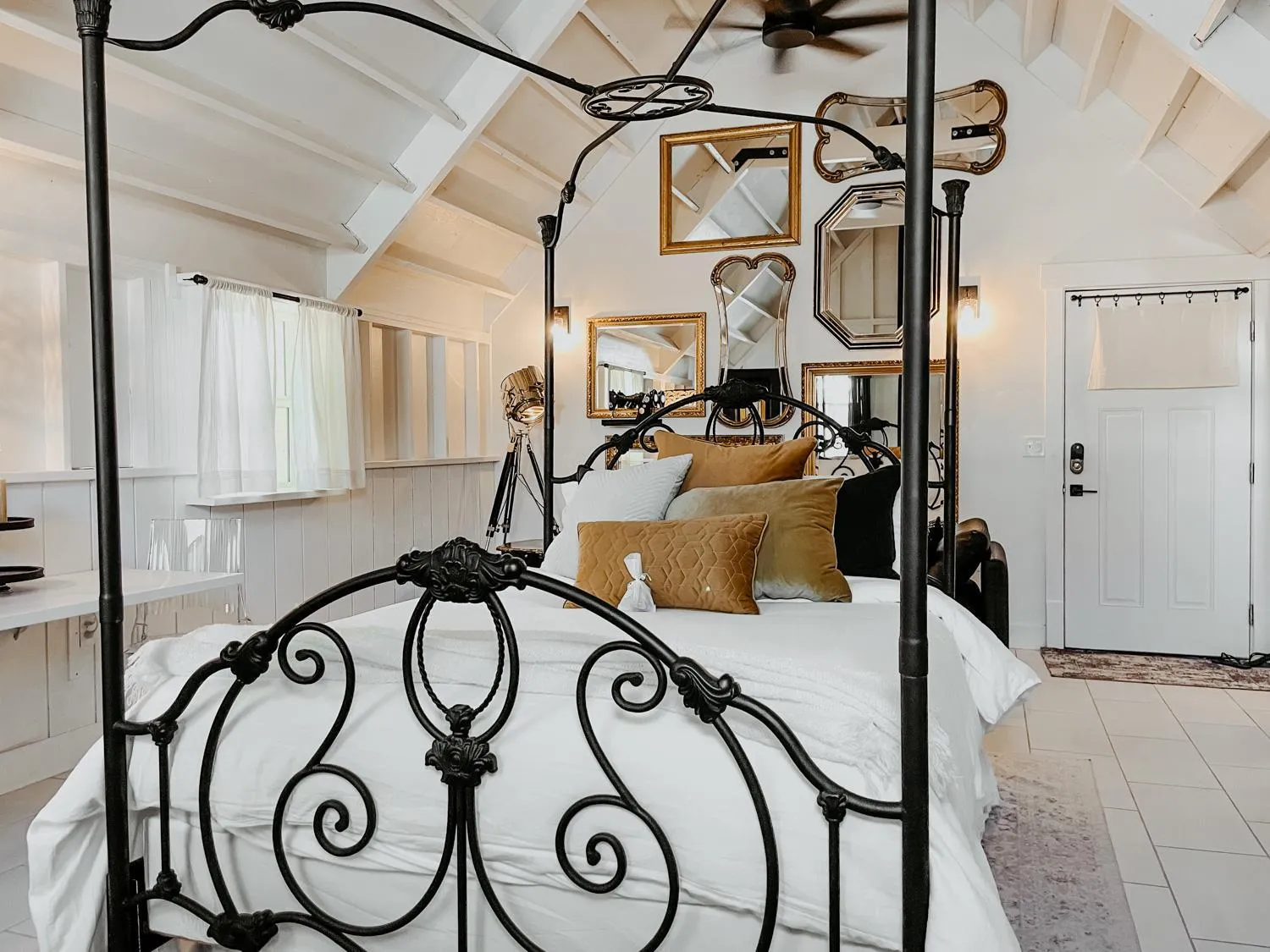 Bed in Inn Santa Clara