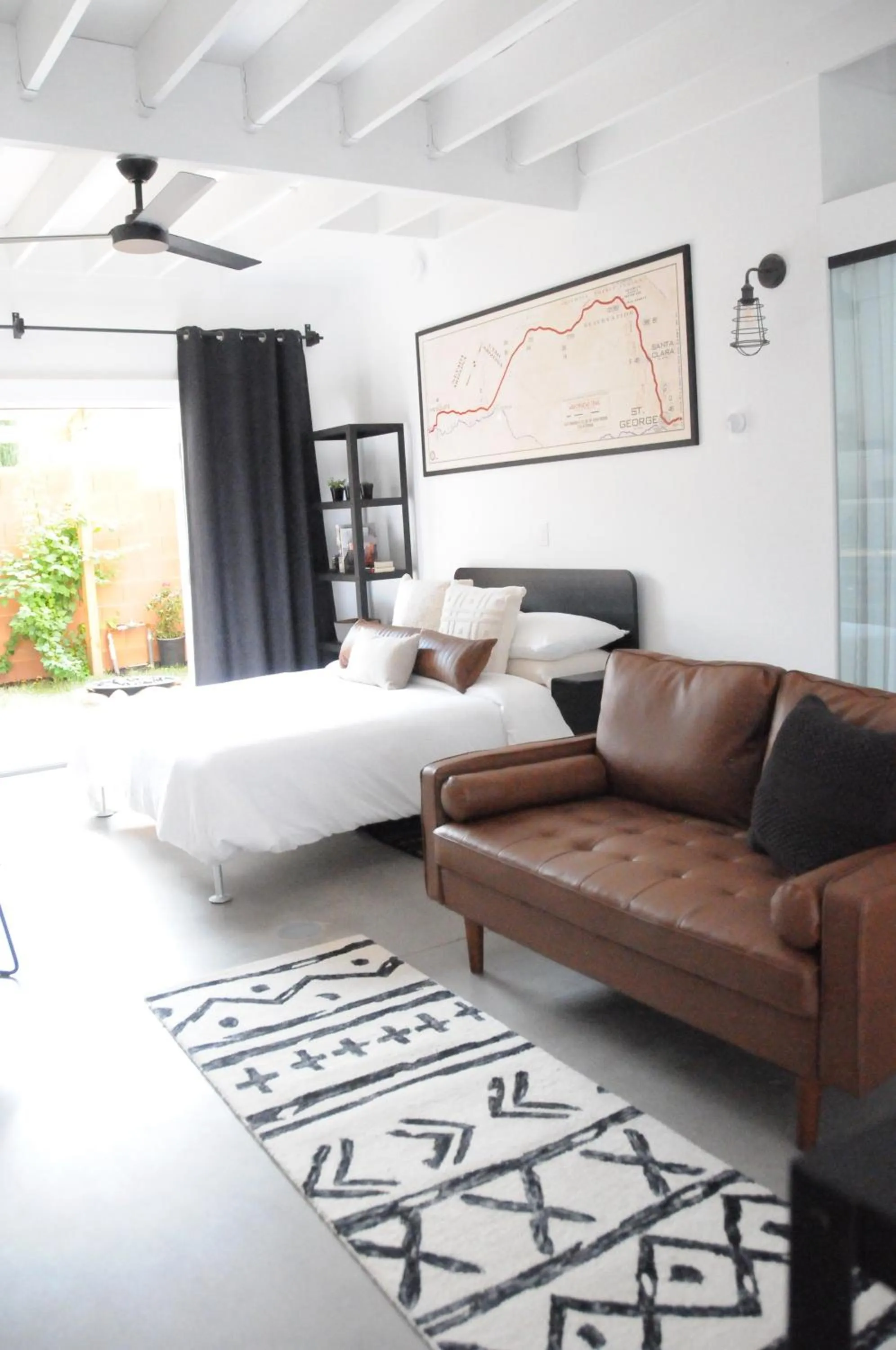 Bed in Inn Santa Clara