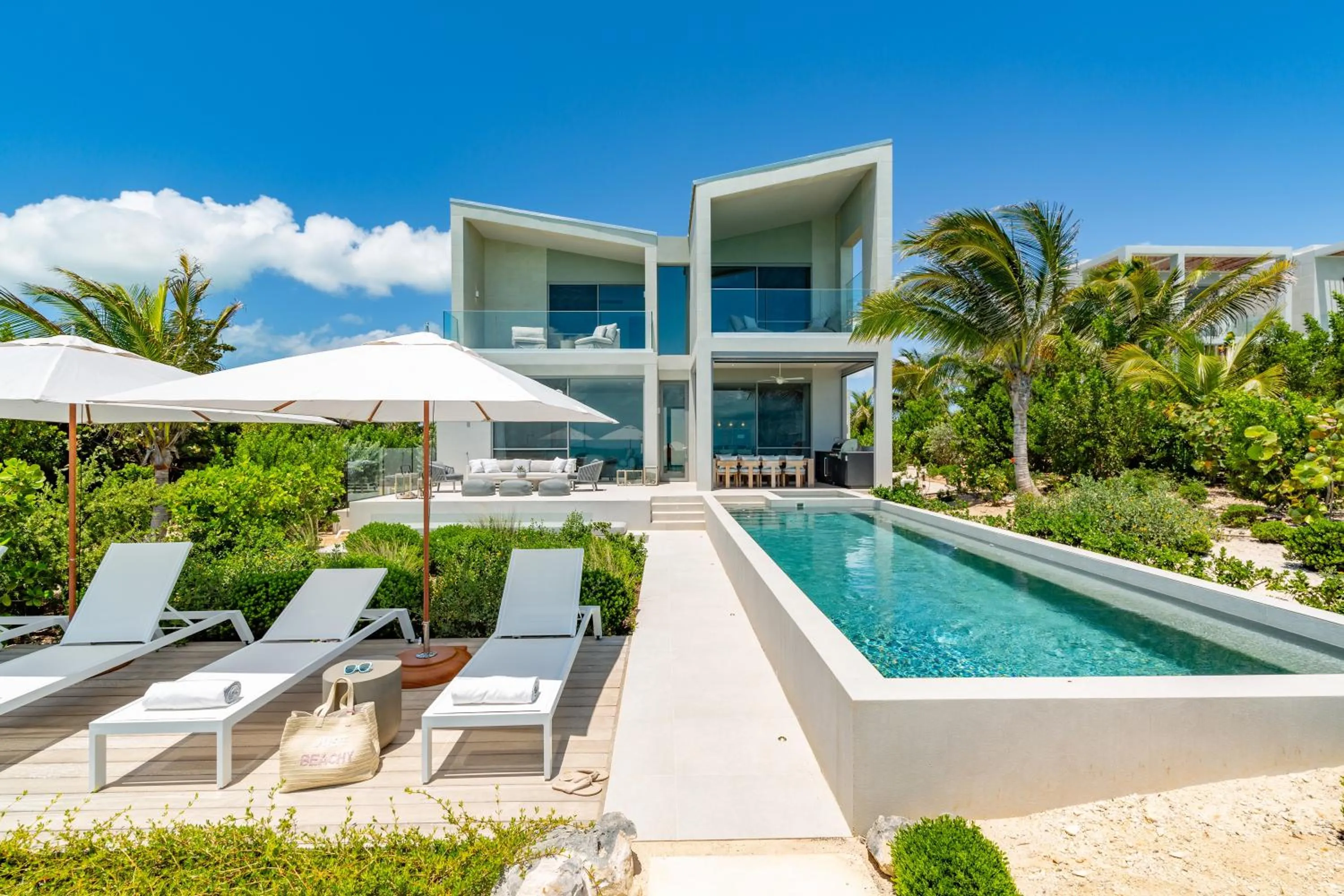 Pool view in South Bank