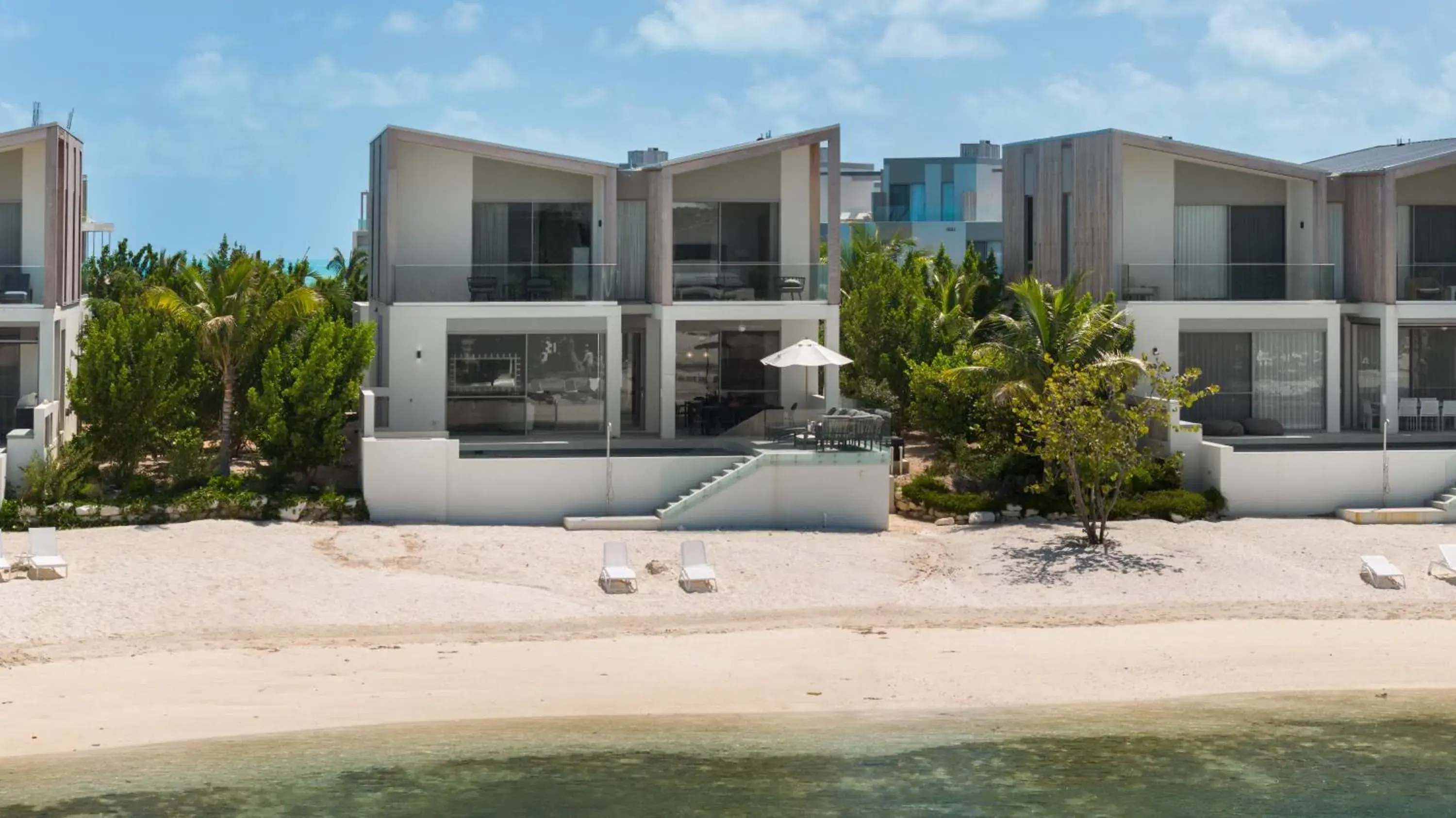 Lagoon Villa 5 Bedroom Including Guest house in South Bank Lagoon Villa 5 Bedroom Including Guest house in South Bank