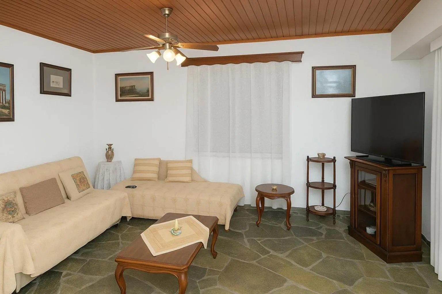 Two-Bedroom Apartment in Mare - Mare A