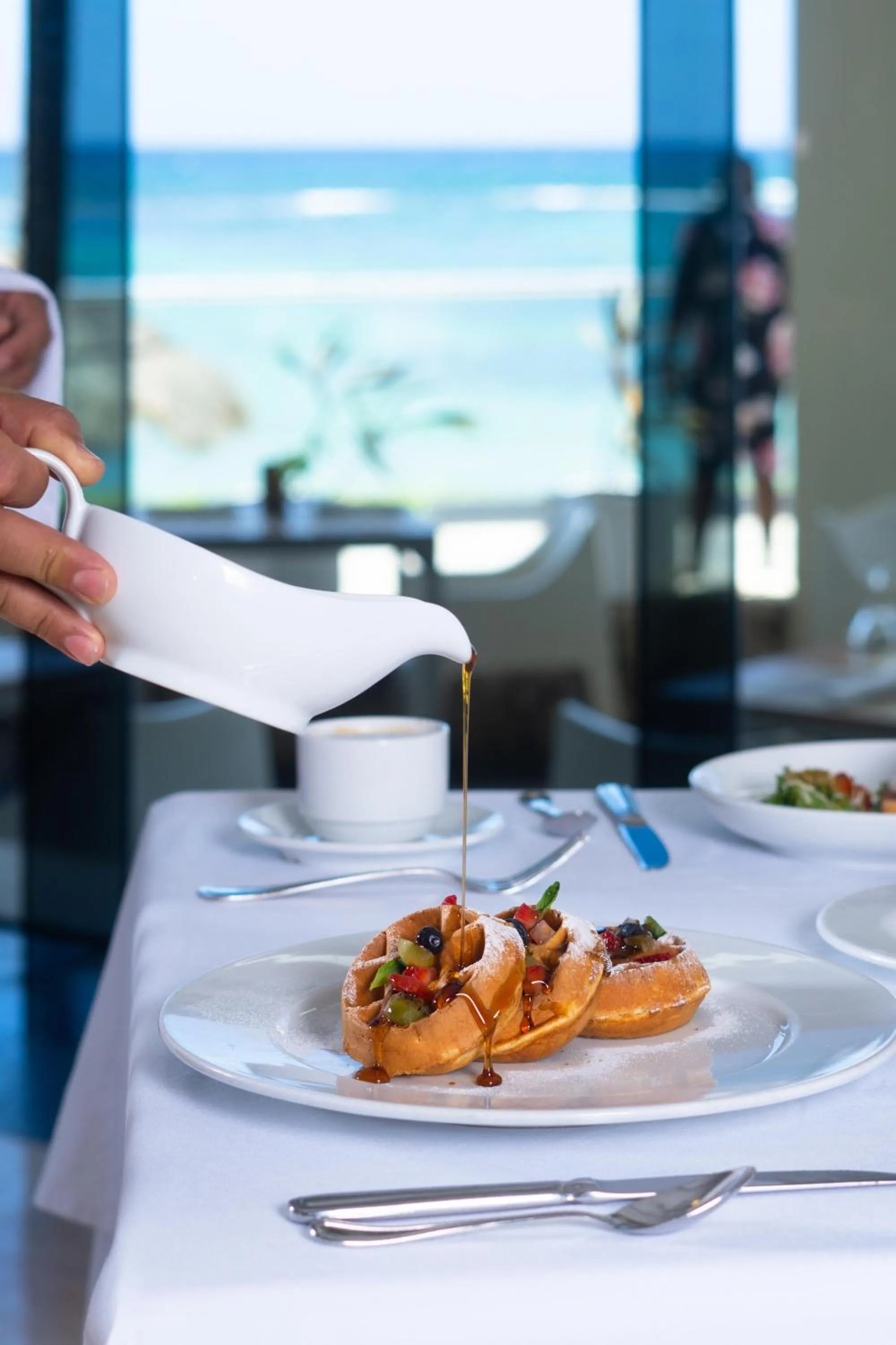 Restaurant/places to eat in The Sens Riviera by Oasis